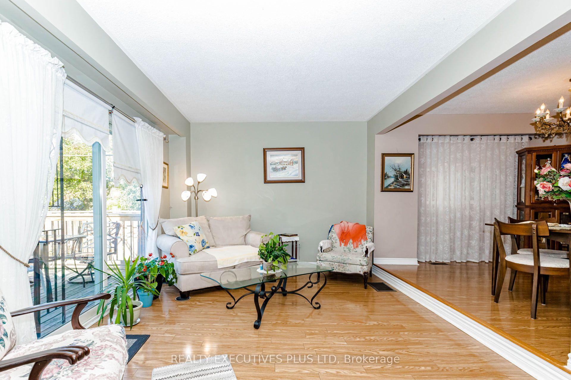 Photo 18 of 15 Mangrove Road, Brampton, Central Park — HOMEH