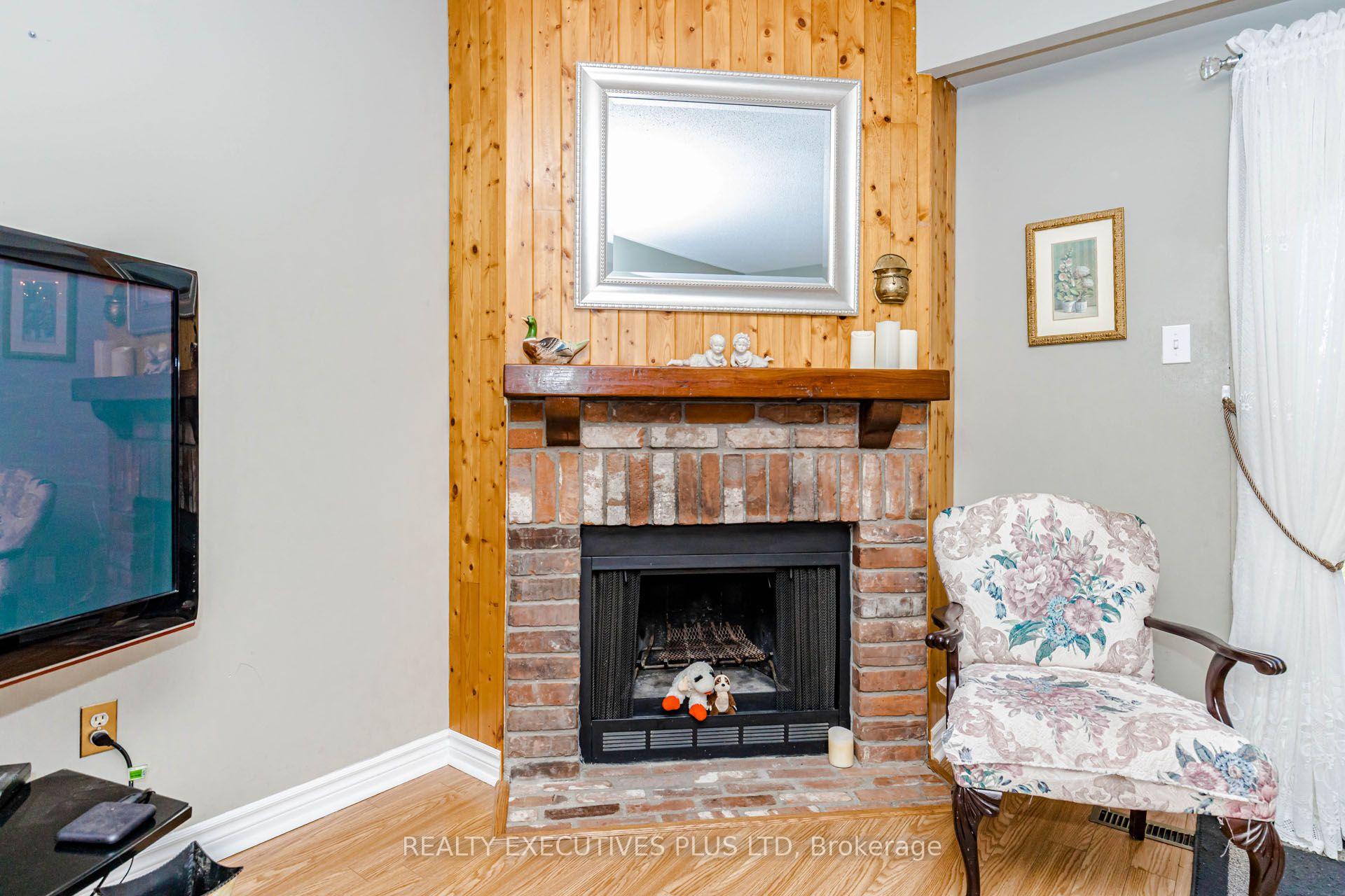 Photo 20 of 15 Mangrove Road, Brampton, Central Park — HOMEH