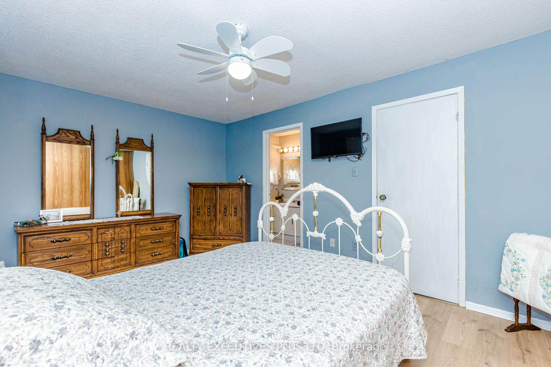 Photo 22 of 15 Mangrove Road, Brampton, Central Park — HOMEH
