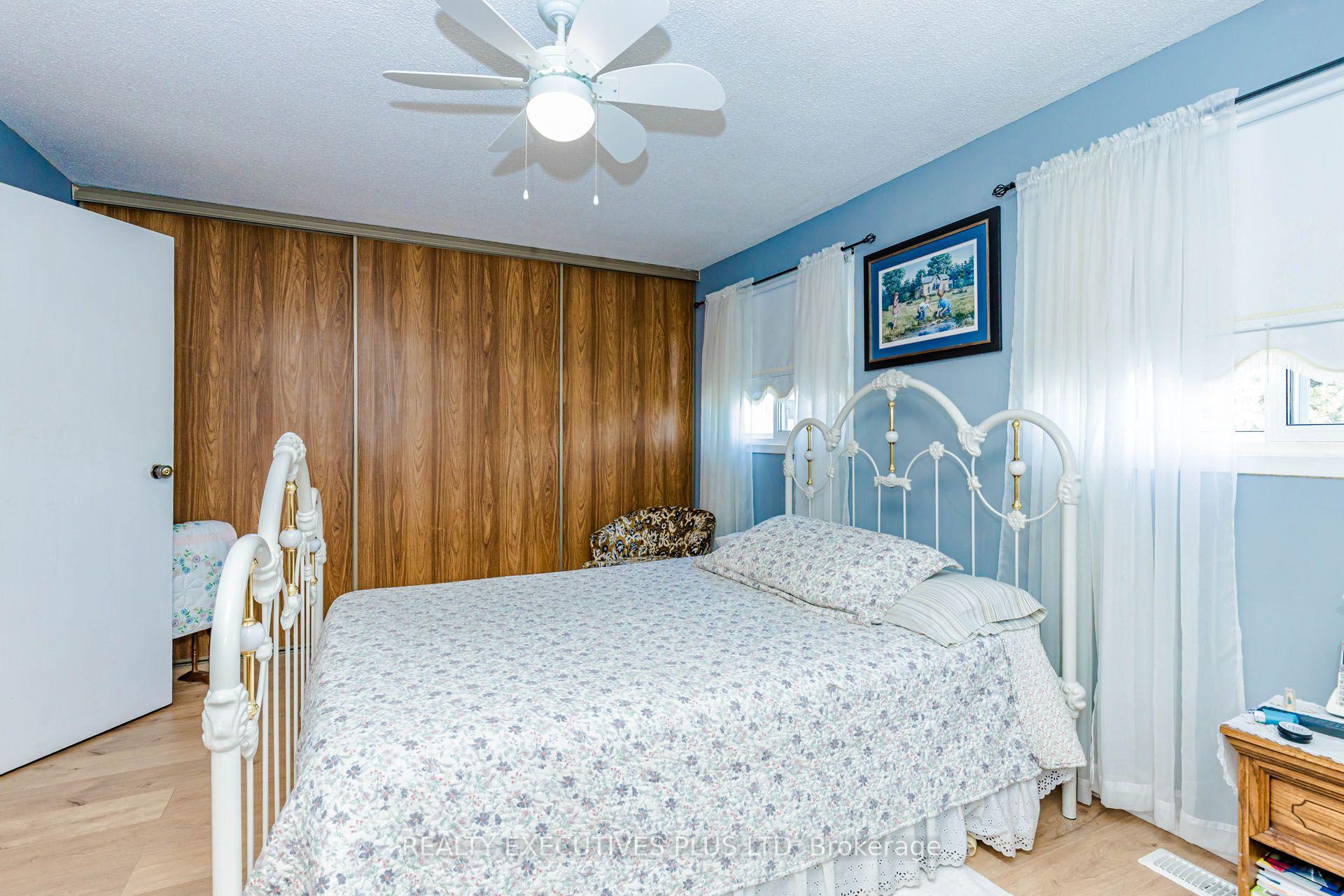 Photo 23 of 15 Mangrove Road, Brampton, Central Park — HOMEH