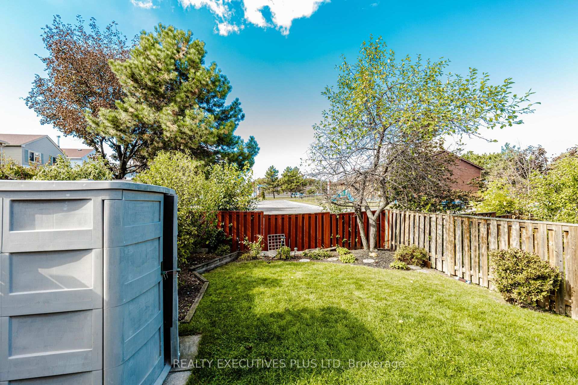 Photo 32 of 15 Mangrove Road, Brampton, Central Park — HOMEH