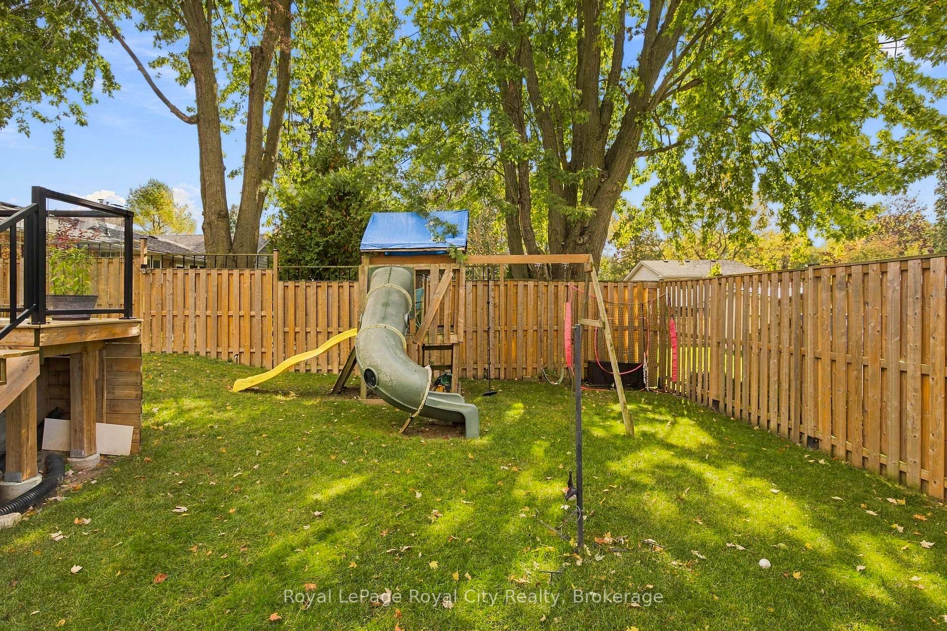 Photo 40 of 58 Walnut Drive, Guelph, General Hospital — HOMEH