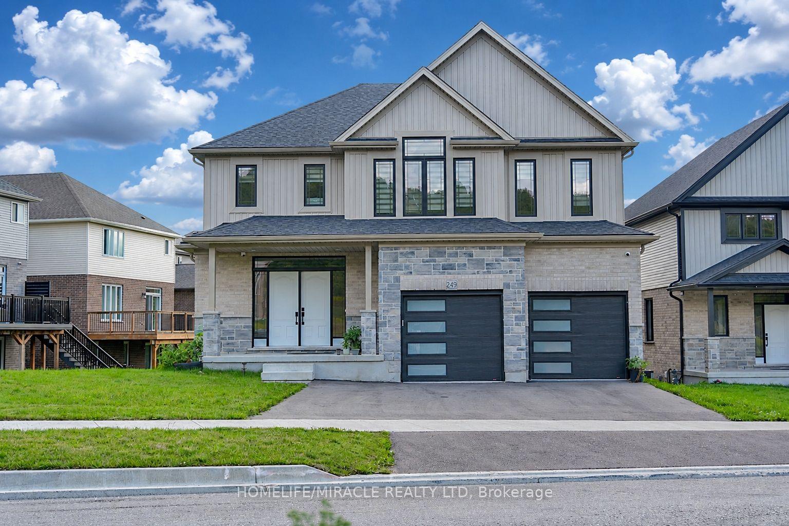Photo 2 of 249 Ladyslipper Drive, Waterloo, Columbia Forest/Clair Hills — HOMEH