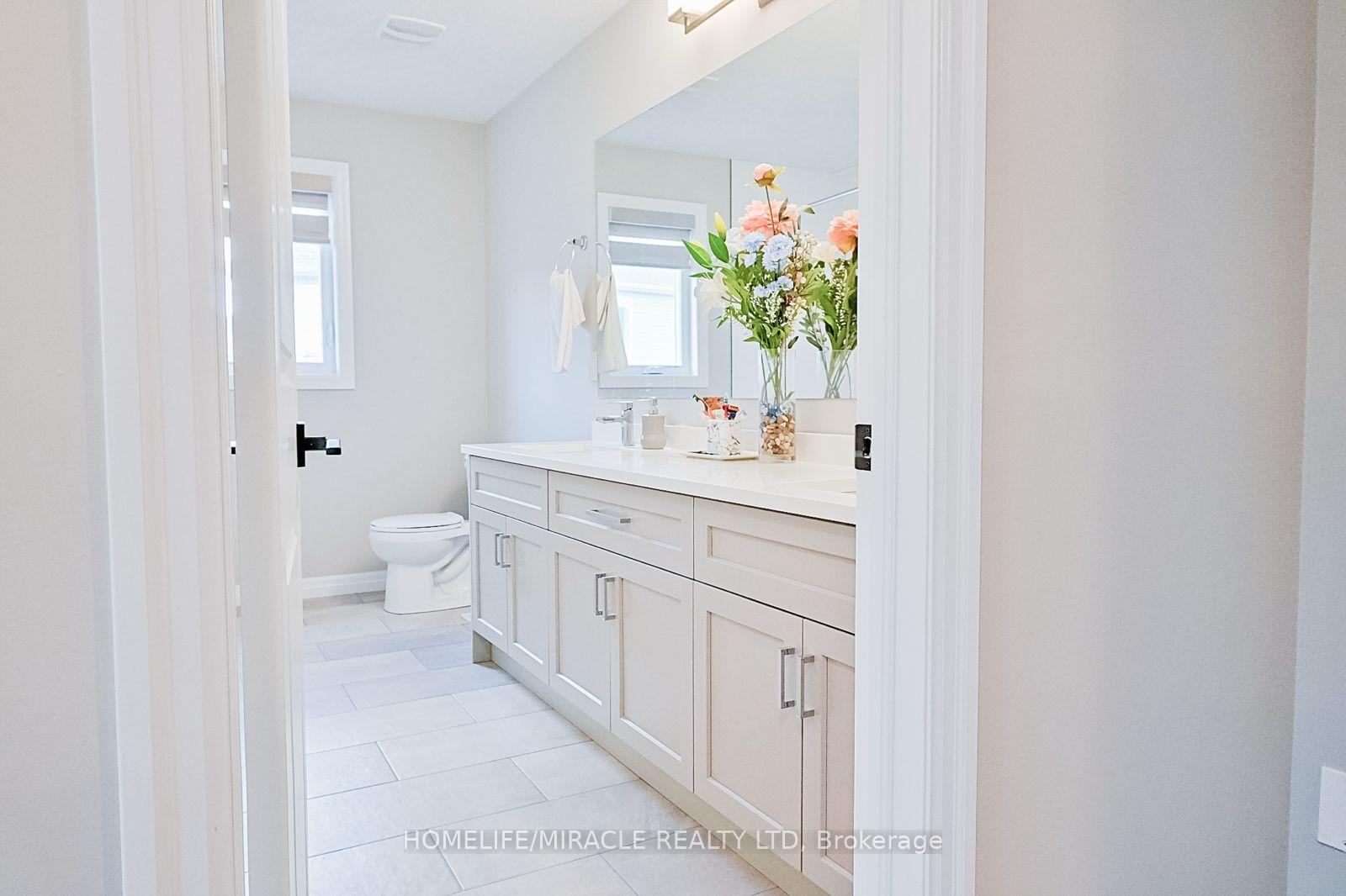 Photo 30 of 249 Ladyslipper Drive, Waterloo, Columbia Forest/Clair Hills — HOMEH