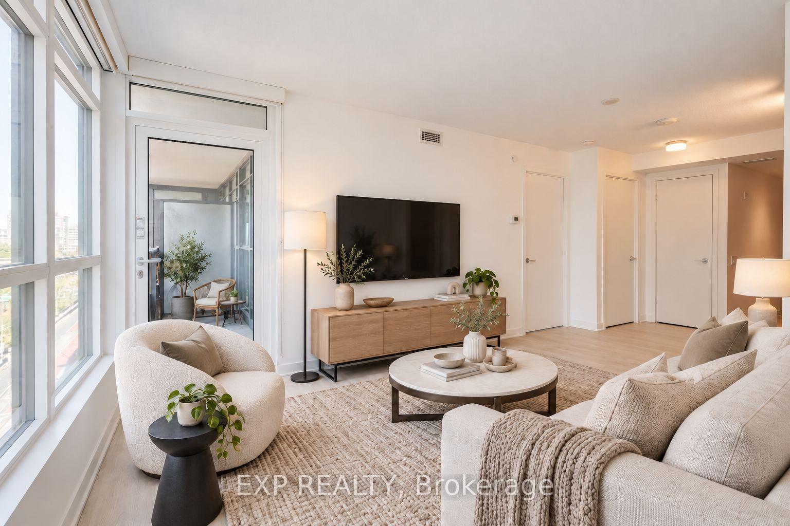 Photo 3 of Unit 1015, 80 Queens Wharf Road, Toronto, Waterfront Communities — HOMEH