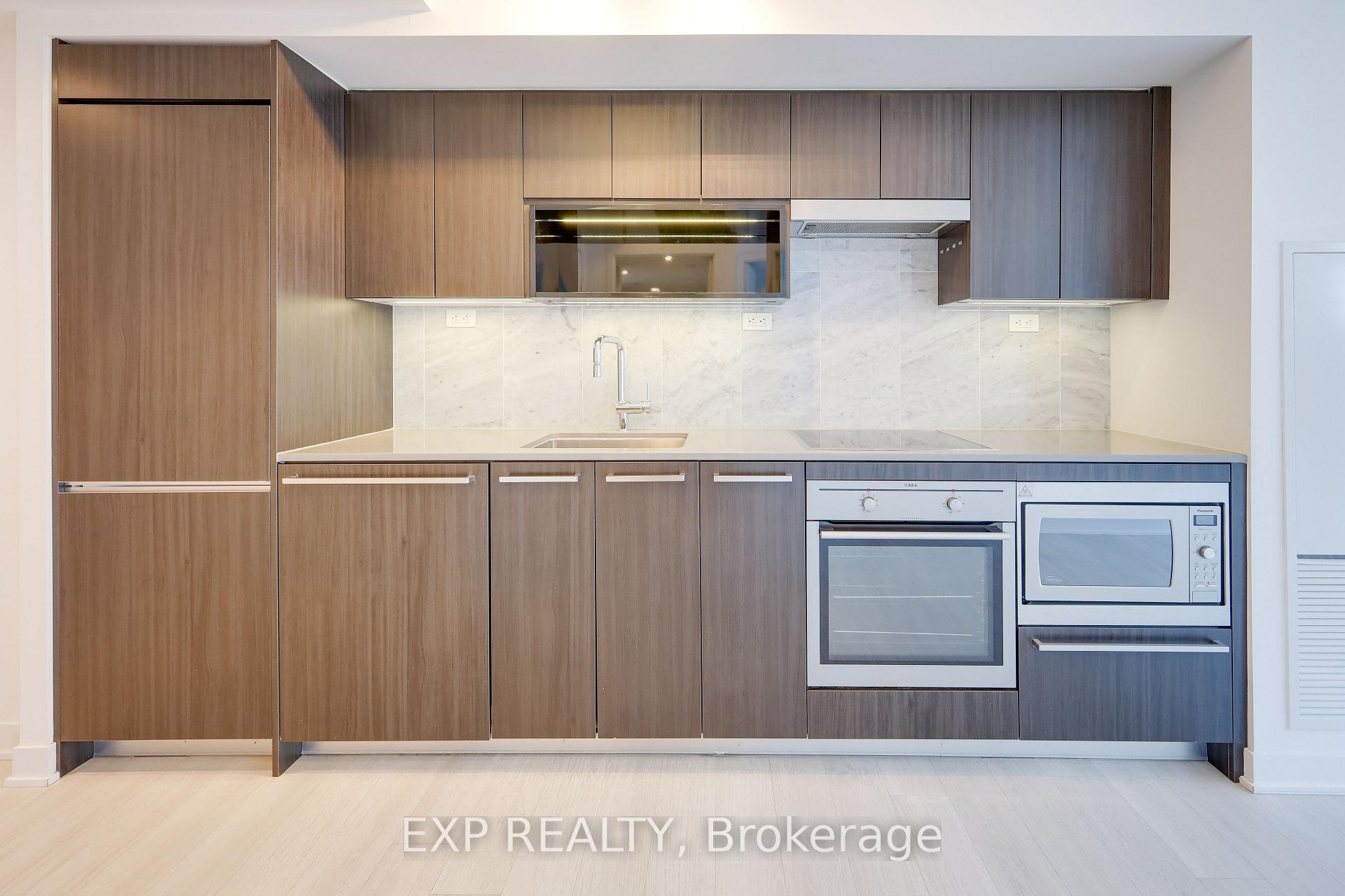 Photo 10 of Unit 1015, 80 Queens Wharf Road, Toronto, Waterfront Communities — HOMEH