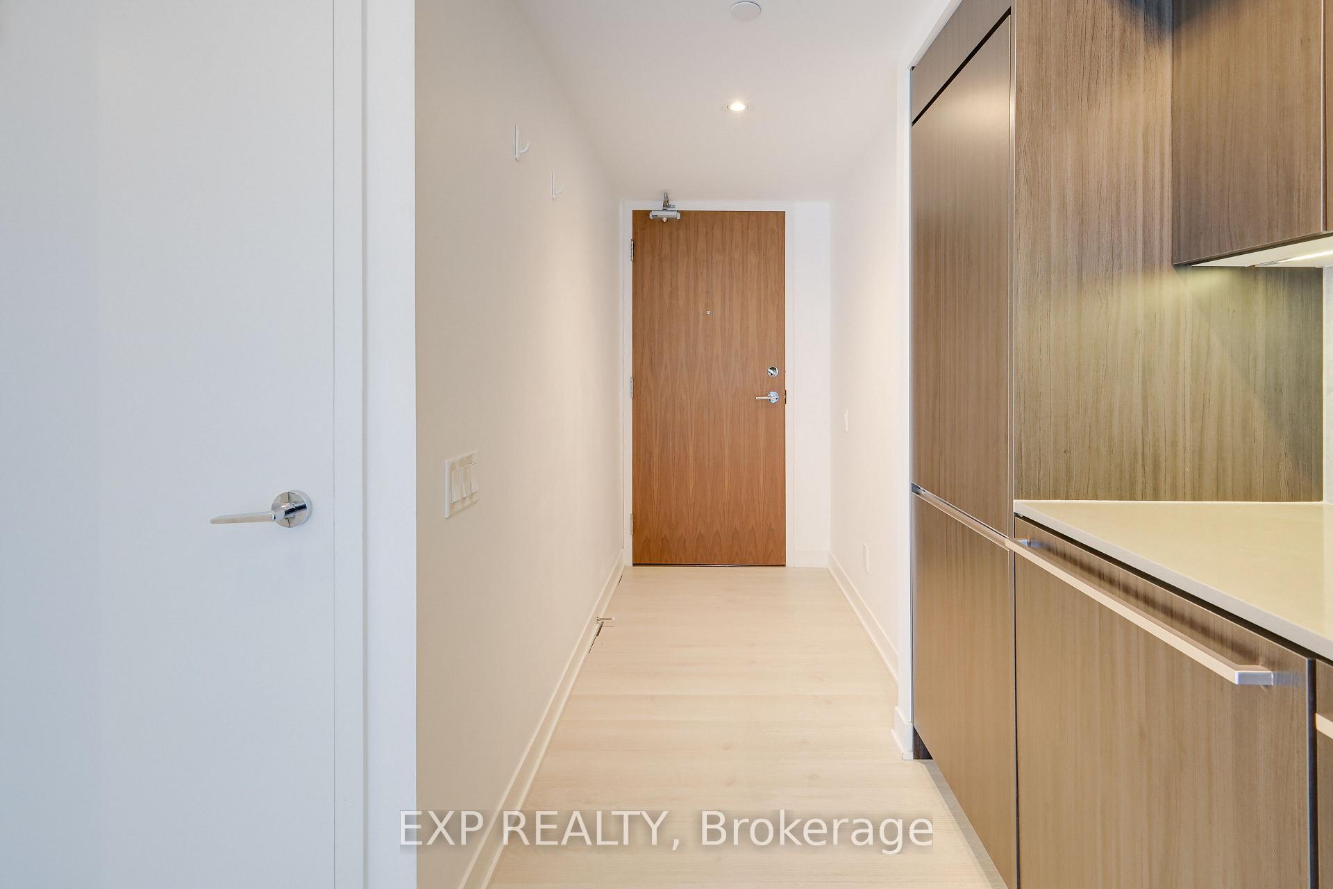 Photo 13 of Unit 1015, 80 Queens Wharf Road, Toronto, Waterfront Communities — HOMEH