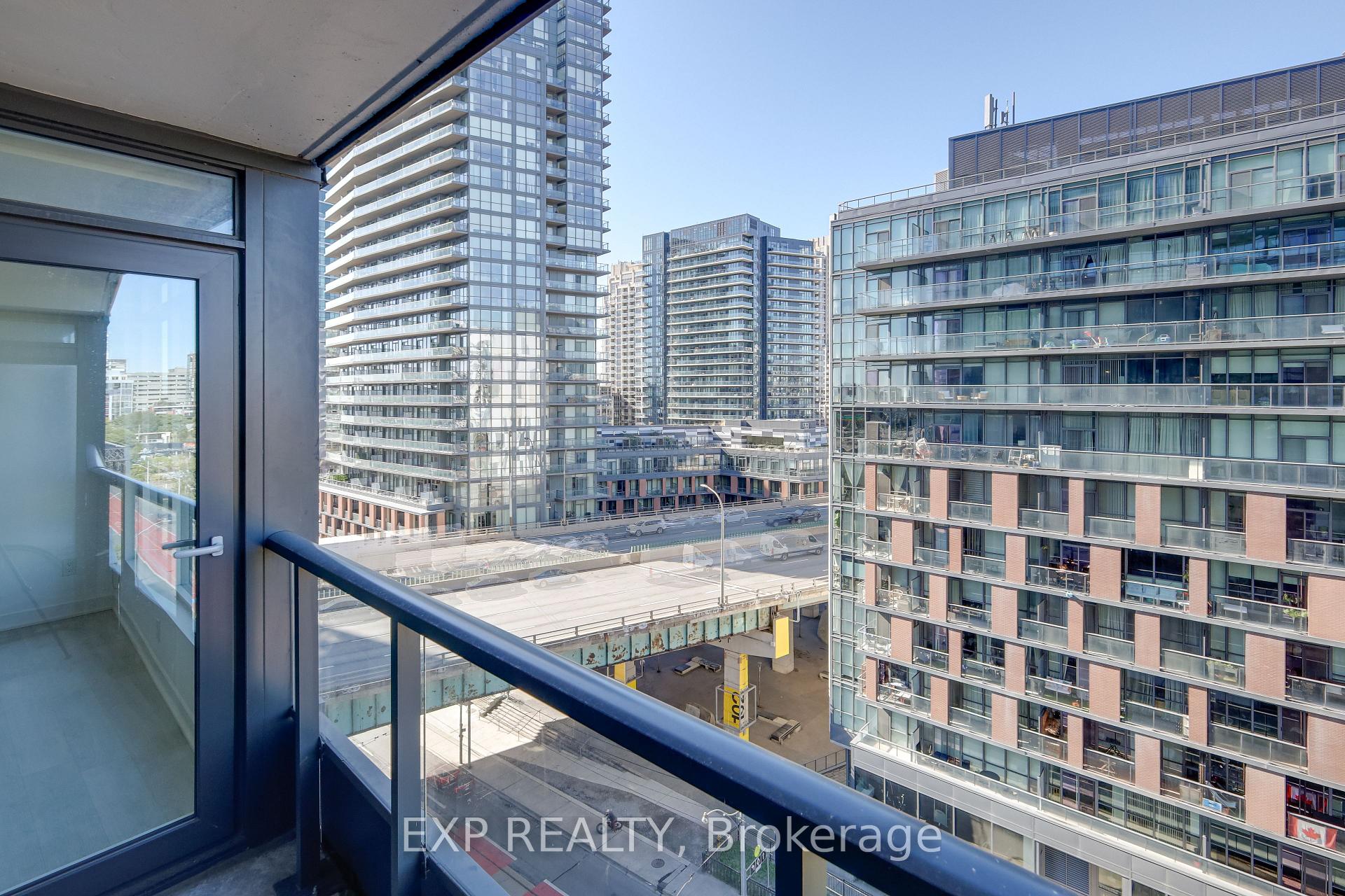 Photo 16 of Unit 1015, 80 Queens Wharf Road, Toronto, Waterfront Communities — HOMEH