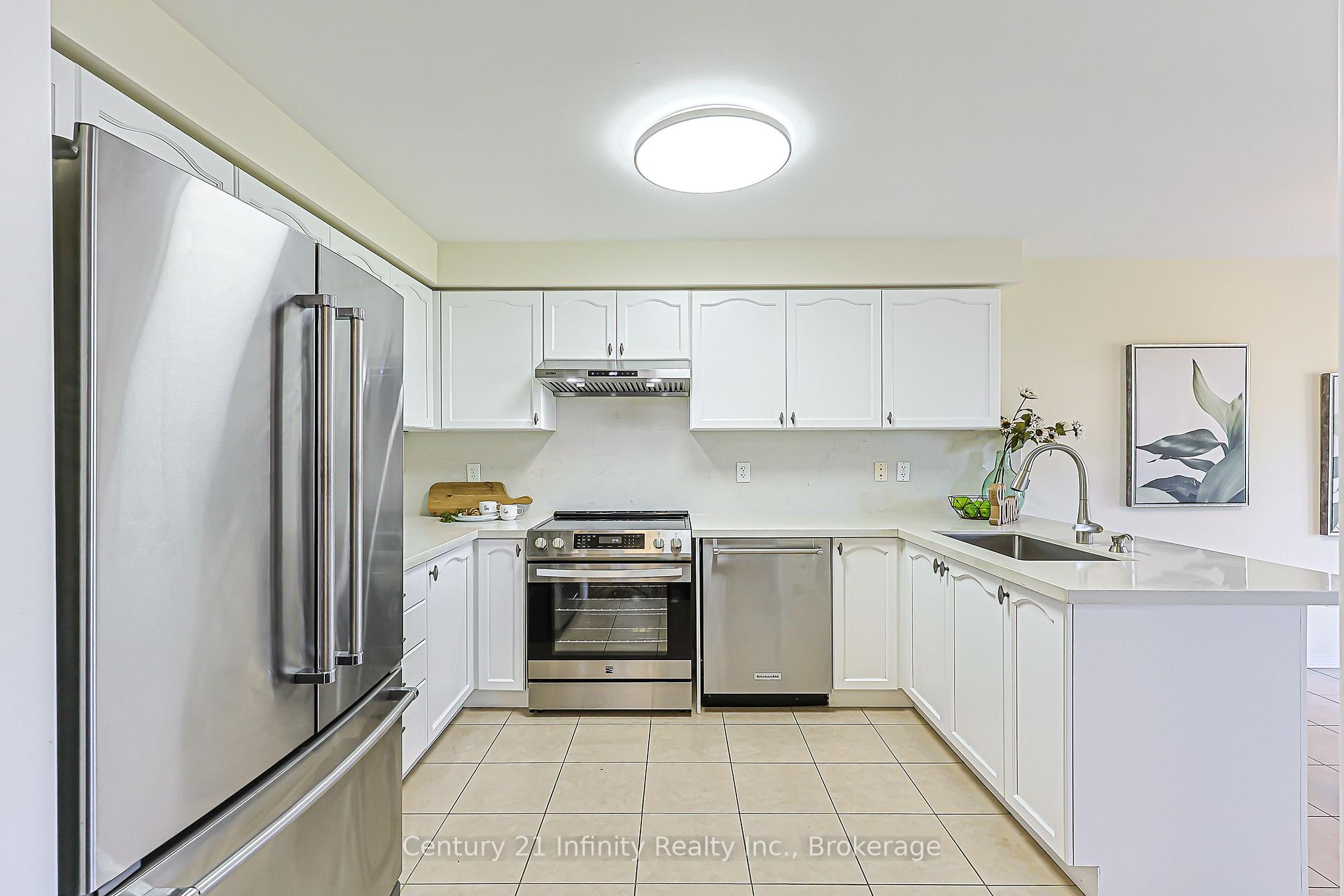 Photo 18 of 78 Harkness Drive, Whitby, Rolling Acres — HOMEH