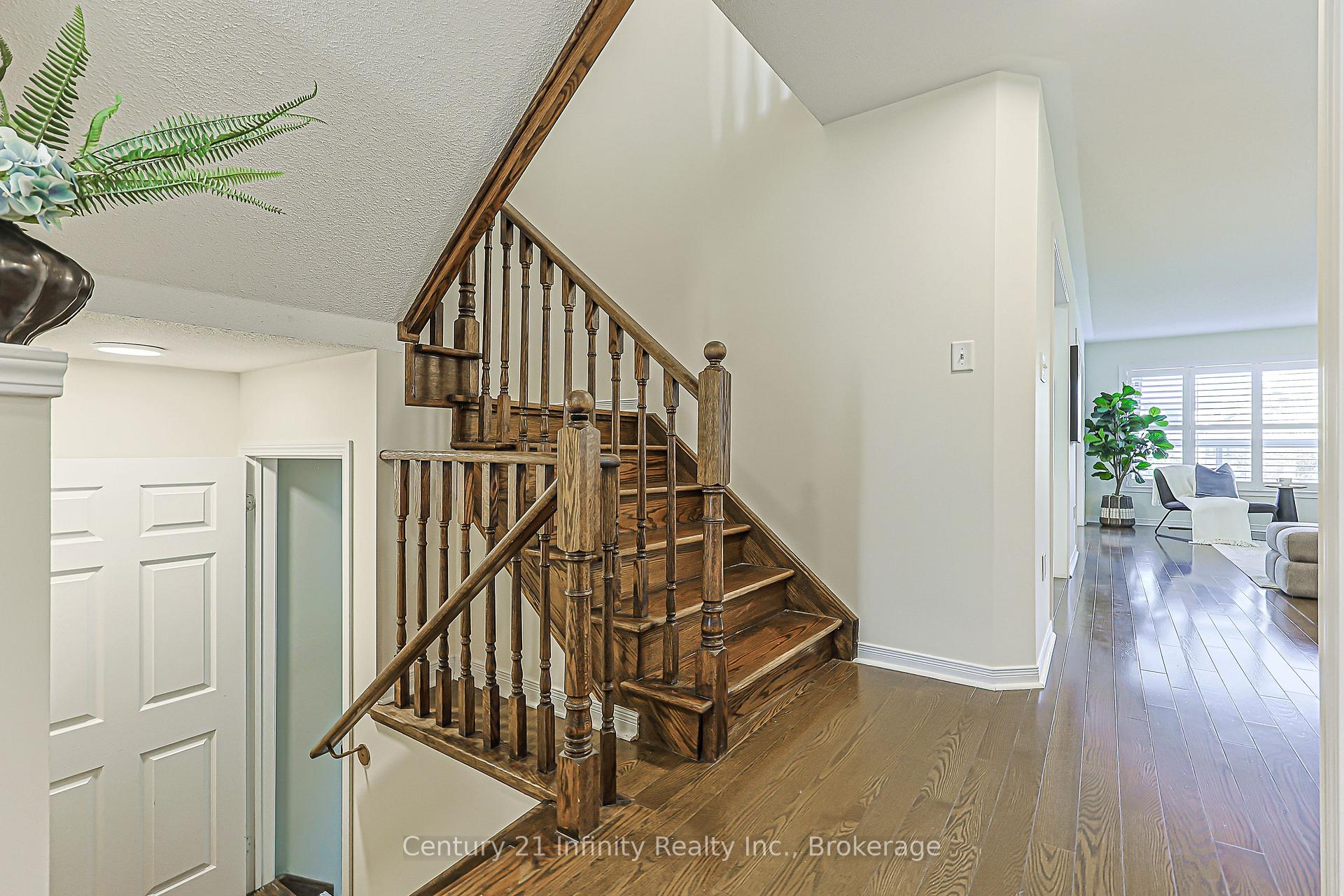 Photo 21 of 78 Harkness Drive, Whitby, Rolling Acres — HOMEH