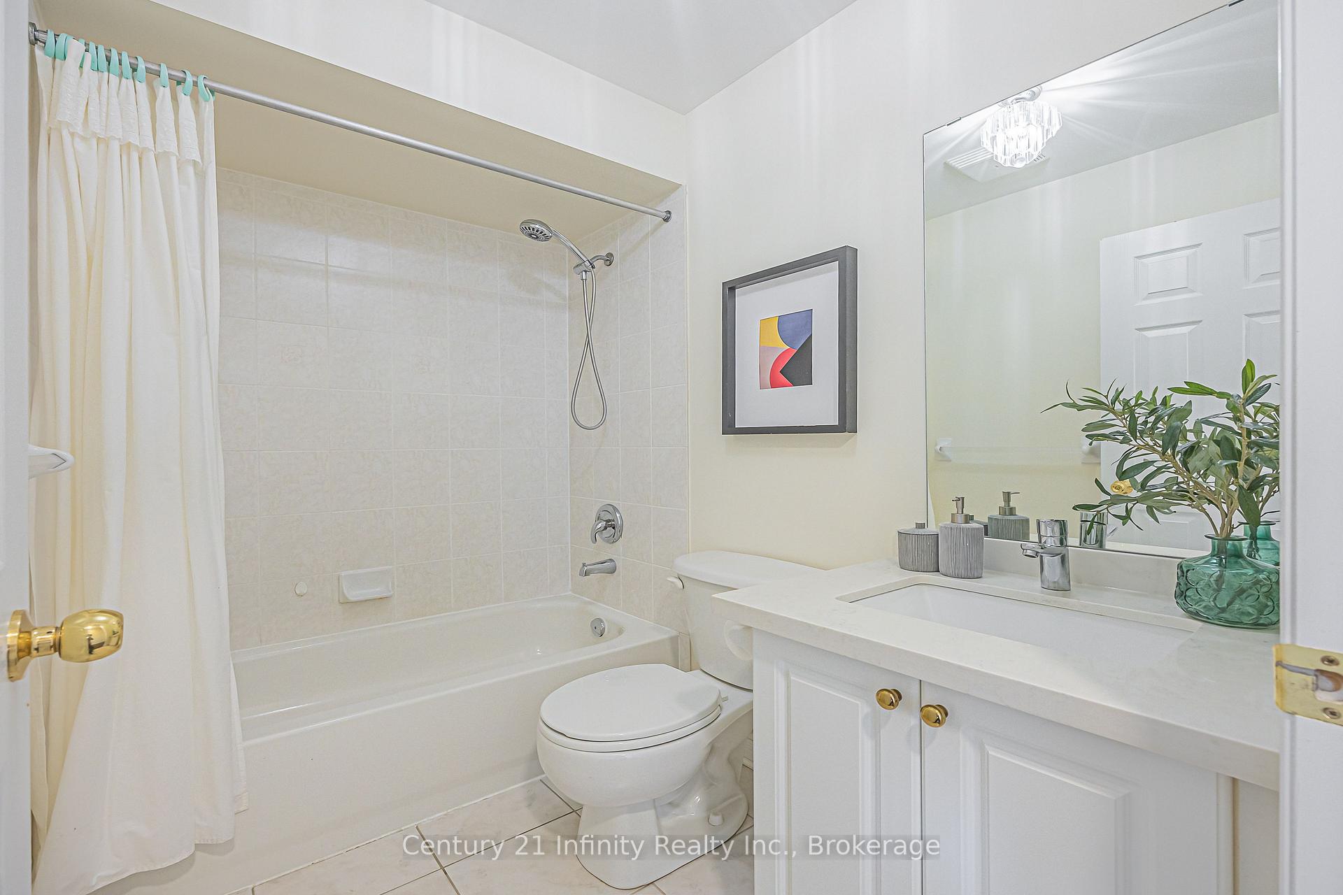 Photo 33 of 78 Harkness Drive, Whitby, Rolling Acres — HOMEH