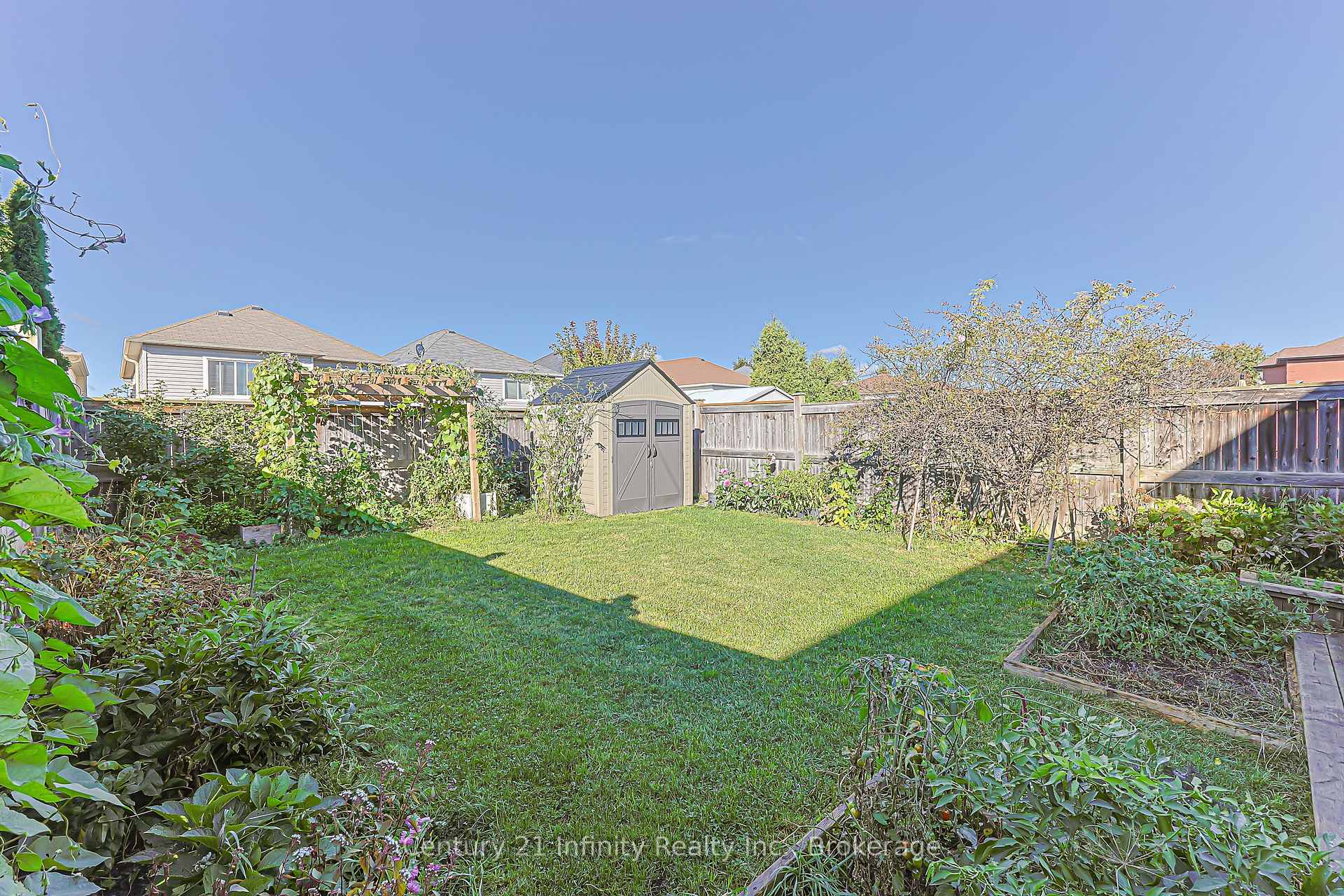 Photo 44 of 78 Harkness Drive, Whitby, Rolling Acres — HOMEH