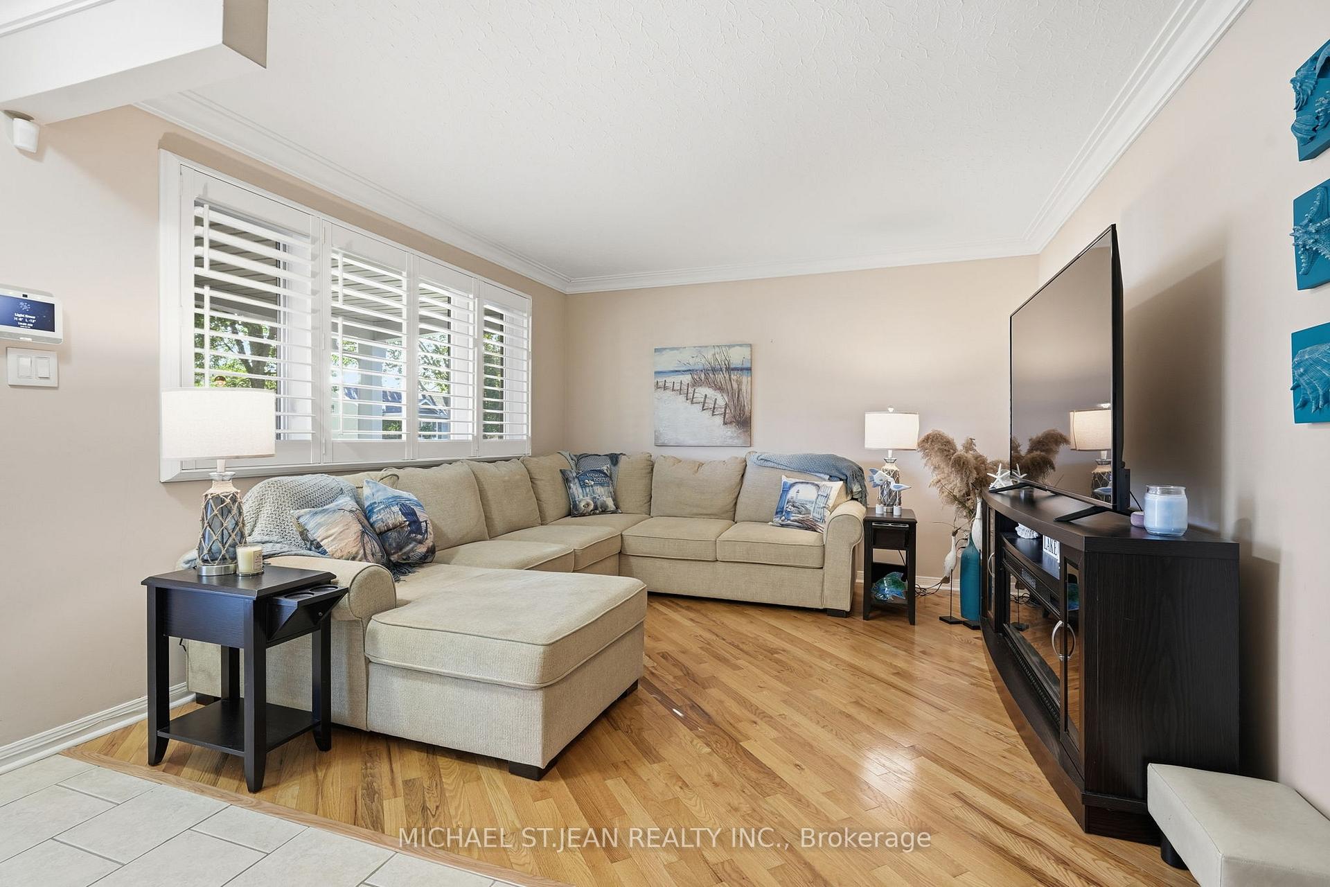 Photo 8 of 31 Shakespeare Avenue, St. Catharines, Haig — HOMEH