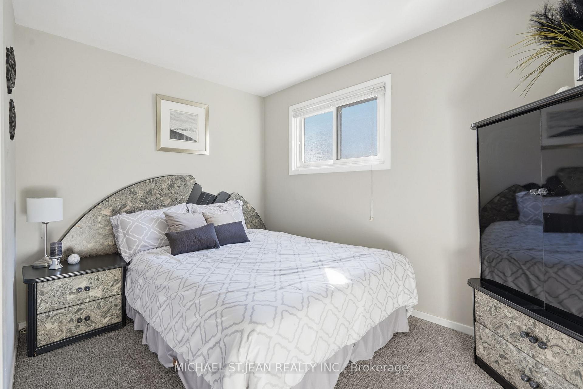 Photo 15 of 31 Shakespeare Avenue, St. Catharines, Haig — HOMEH