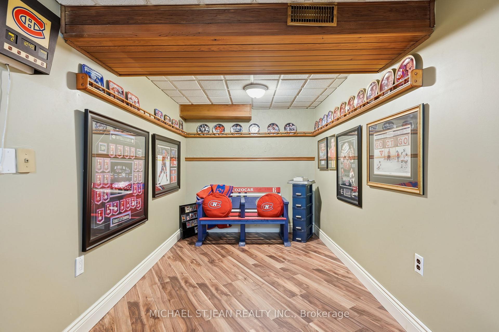 Photo 22 of 31 Shakespeare Avenue, St. Catharines, Haig — HOMEH