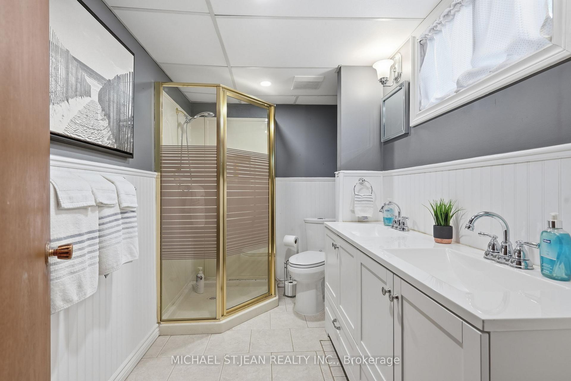 Photo 24 of 31 Shakespeare Avenue, St. Catharines, Haig — HOMEH