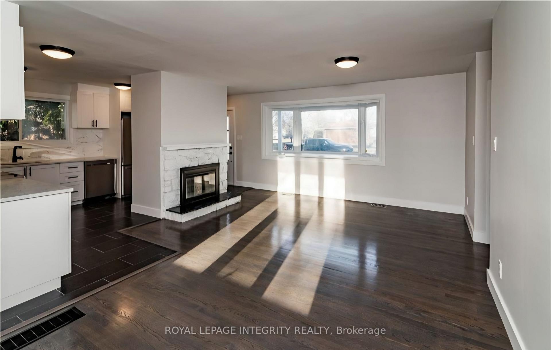 Photo 3 of Unit A, 35 Sherry Lane, Ottawa, Manordale — HOMEH
