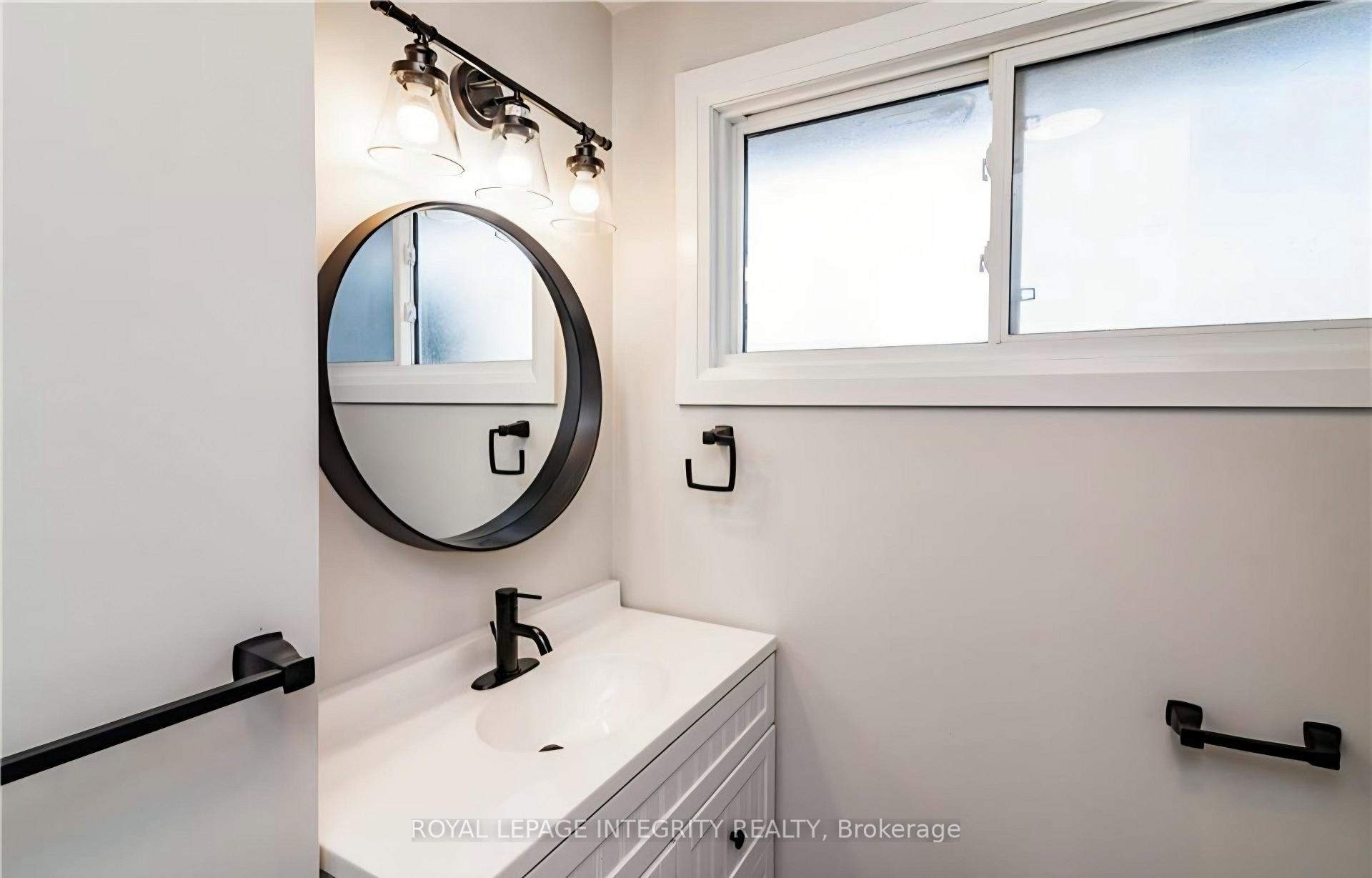 Photo 13 of Unit A, 35 Sherry Lane, Ottawa, Manordale — HOMEH