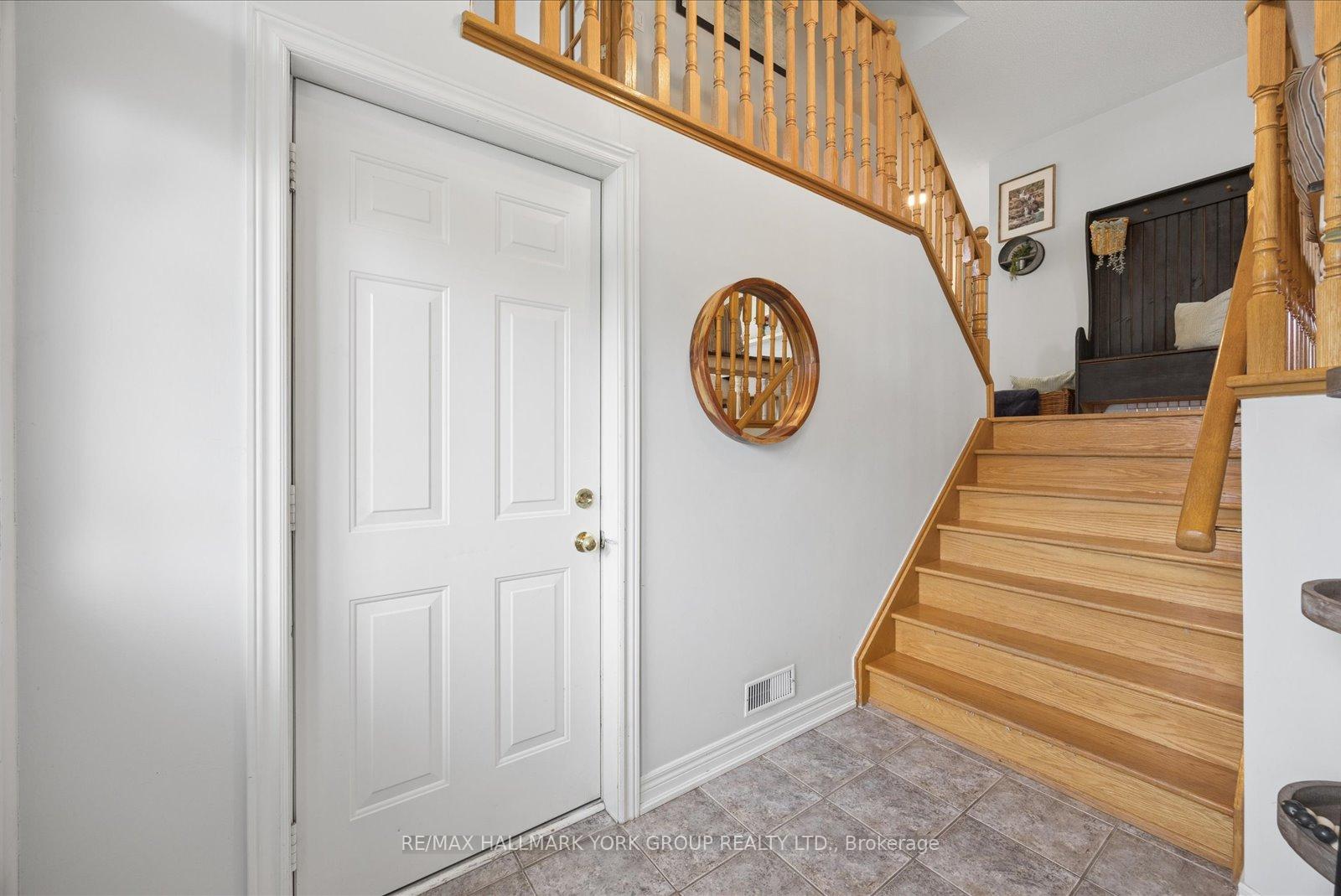 Photo 6 of 74 Wrendale Crescent, Georgina, Keswick South — HOMEH