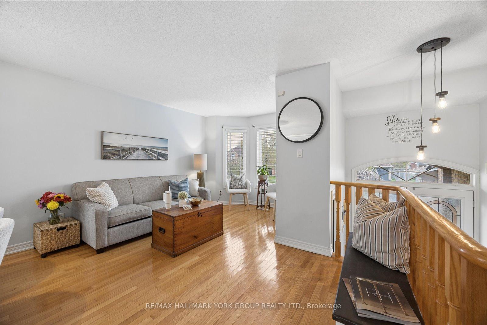 Photo 8 of 74 Wrendale Crescent, Georgina, Keswick South — HOMEH