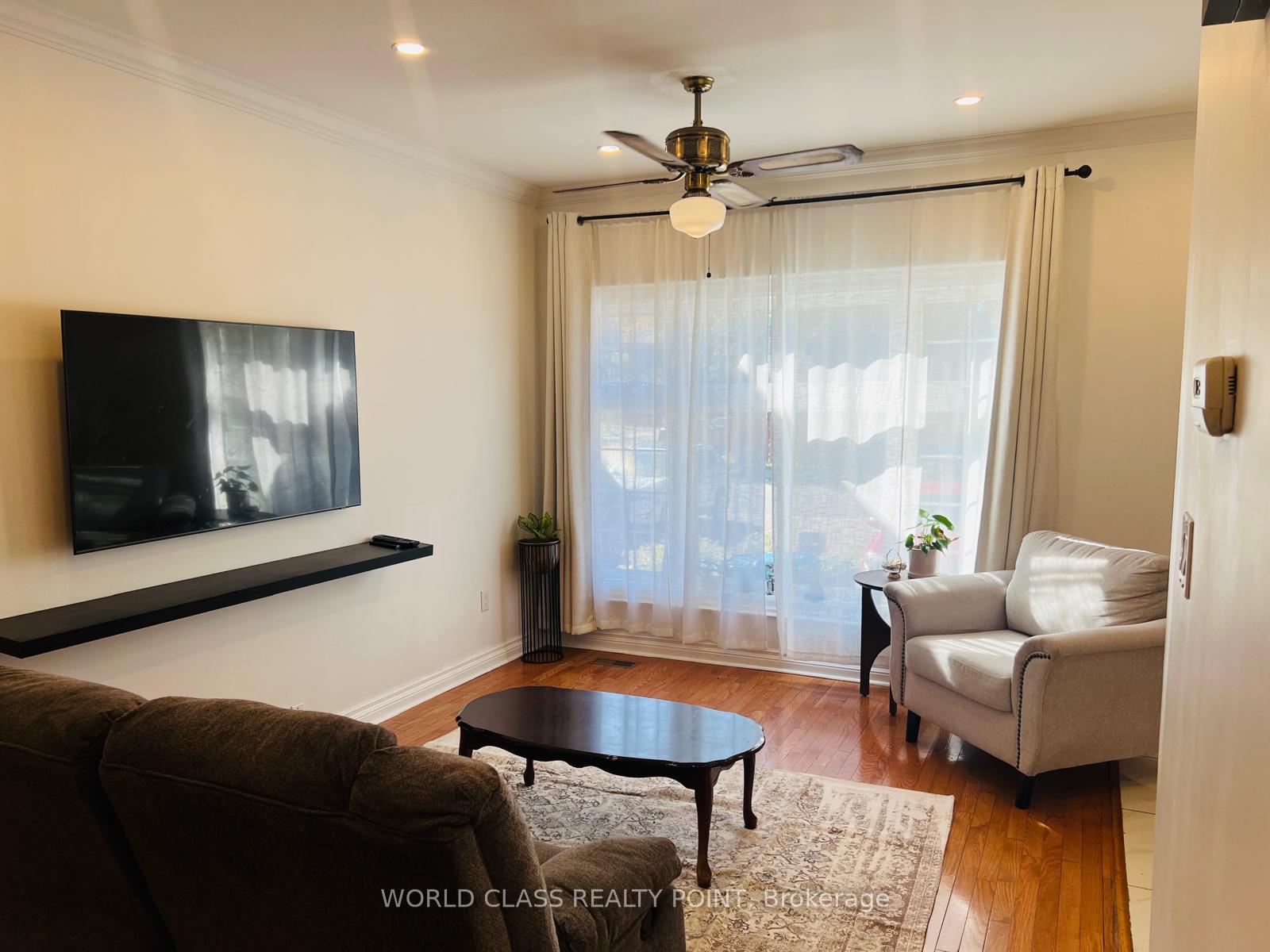 Photo 6 of 21 South Bonnington Avenue, Scarborough, Birchcliffe-Cliffside — HOMEH