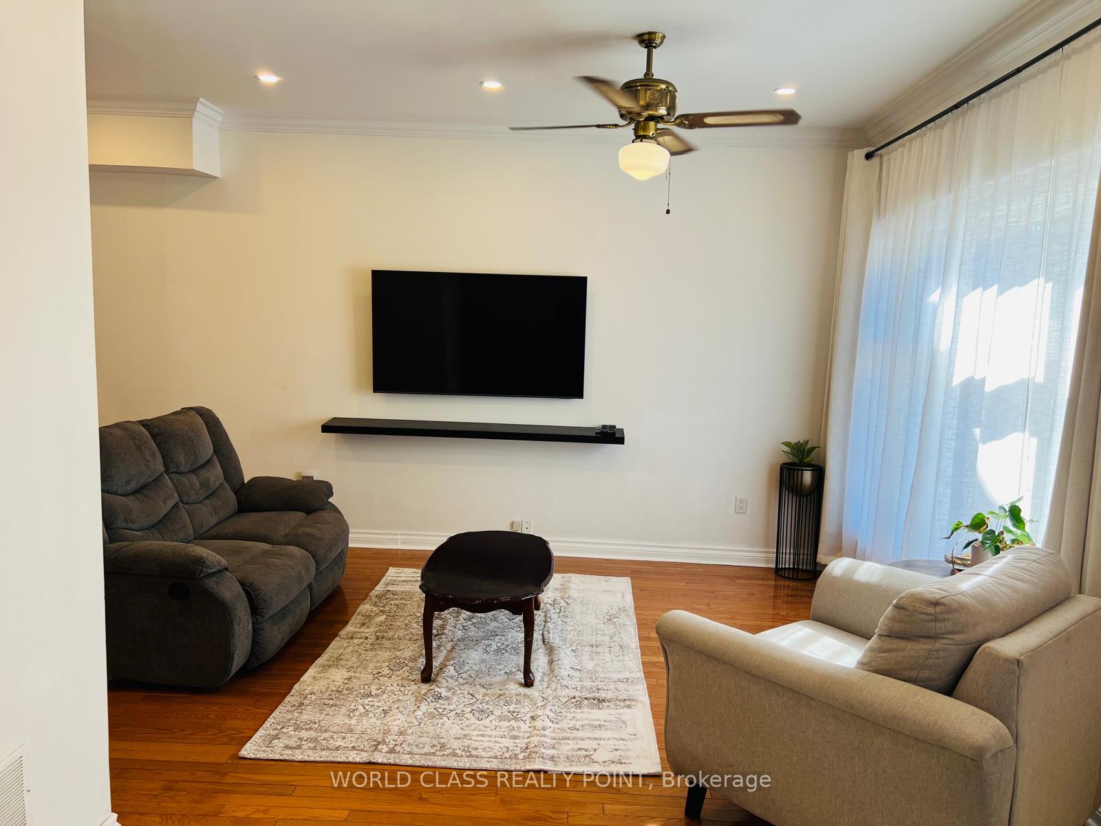 Photo 7 of 21 South Bonnington Avenue, Scarborough, Birchcliffe-Cliffside — HOMEH