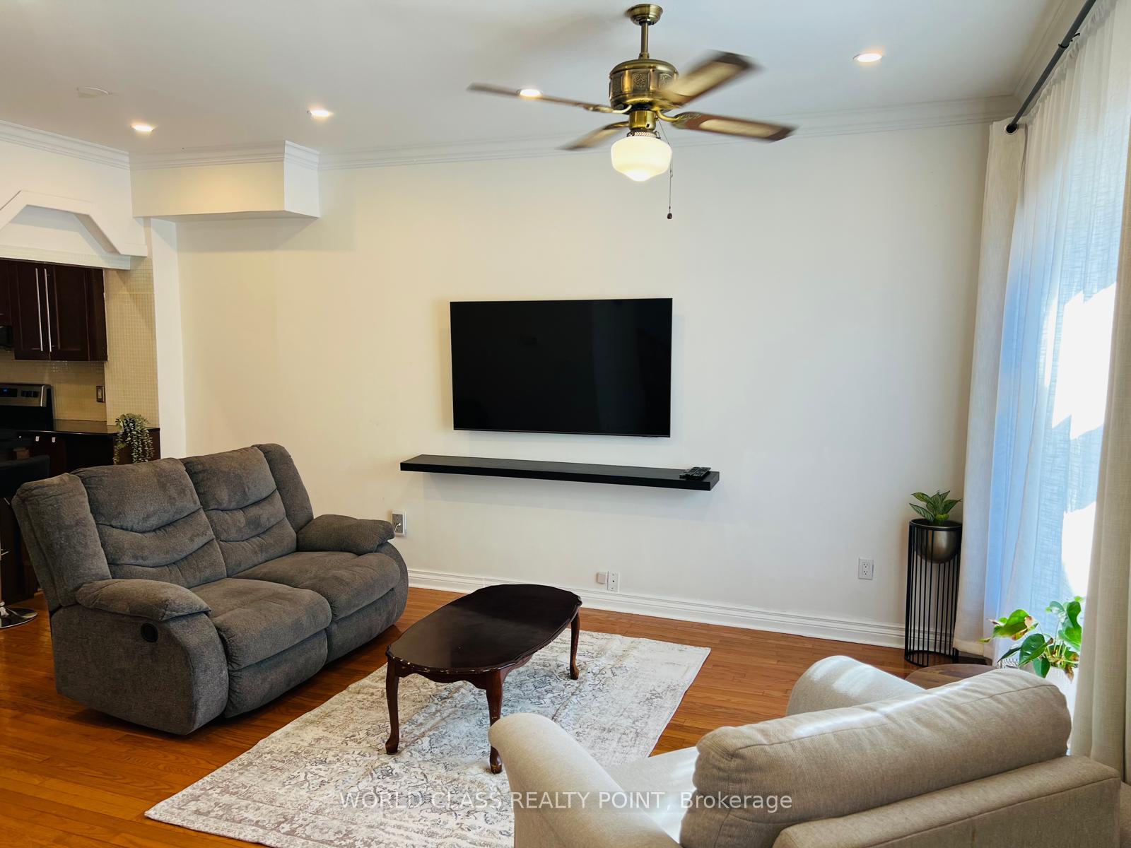 Photo 8 of 21 South Bonnington Avenue, Scarborough, Birchcliffe-Cliffside — HOMEH