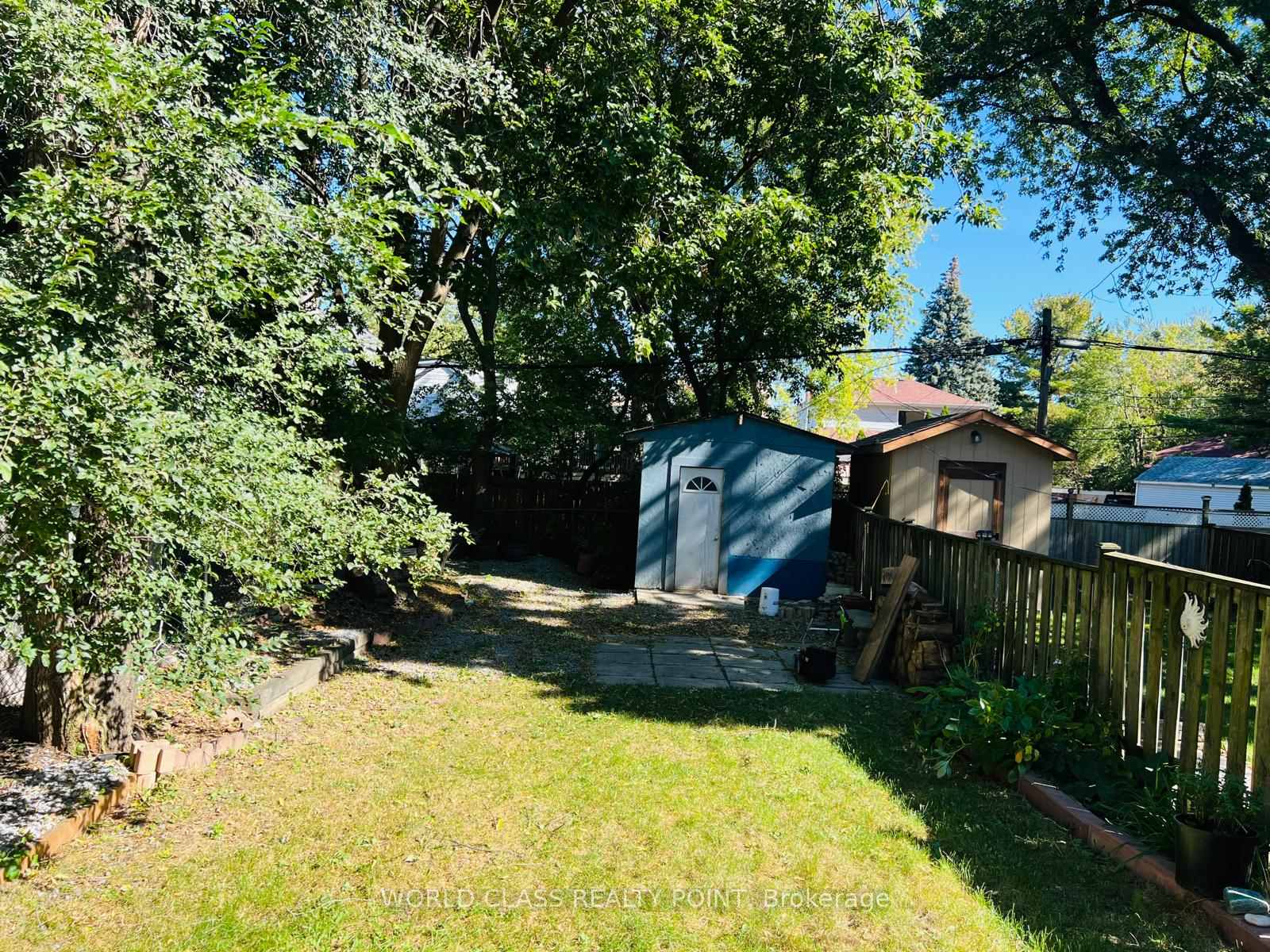 Photo 18 of 21 South Bonnington Avenue, Scarborough, Birchcliffe-Cliffside — HOMEH