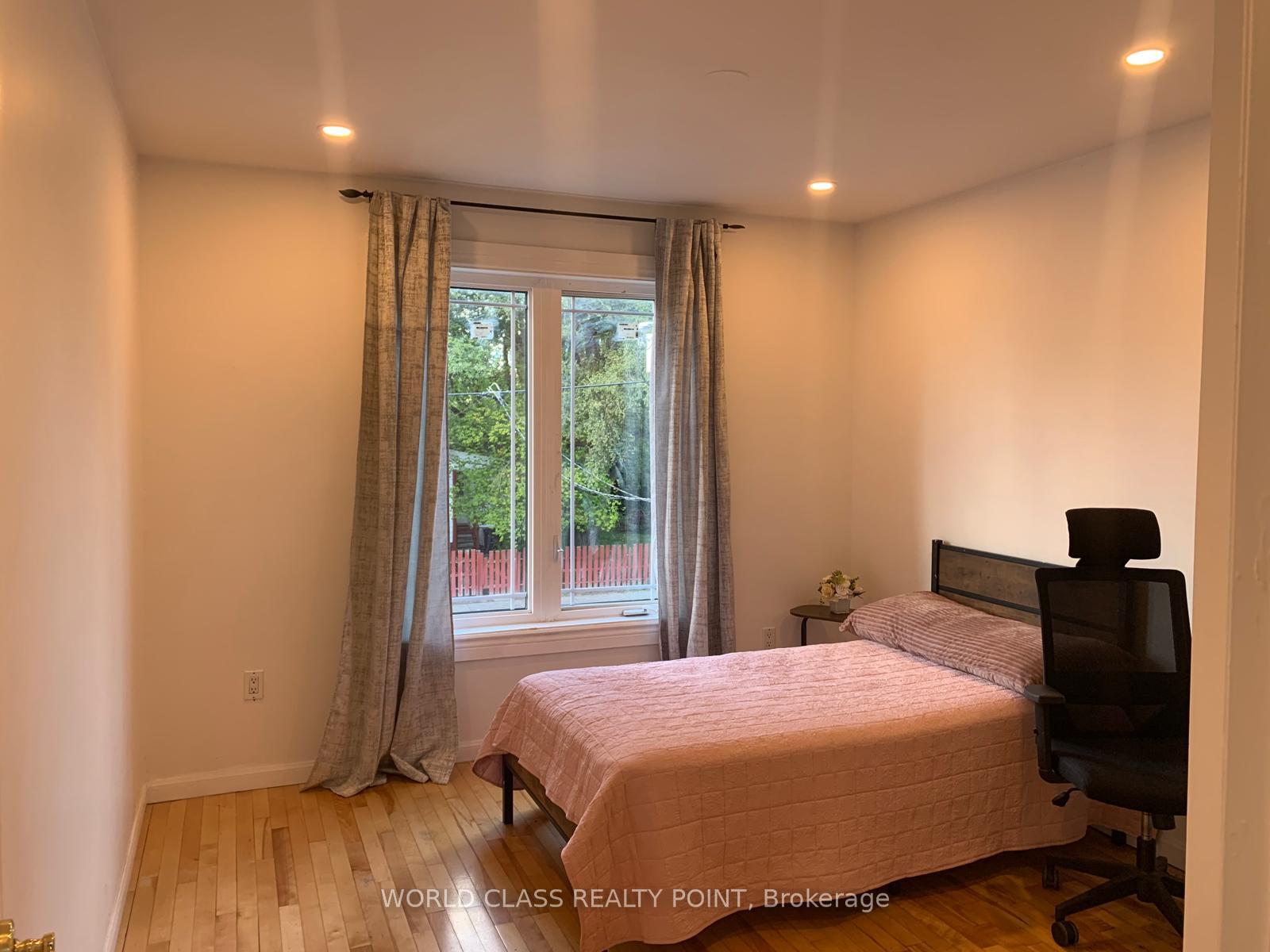 Photo 21 of 21 South Bonnington Avenue, Scarborough, Birchcliffe-Cliffside — HOMEH