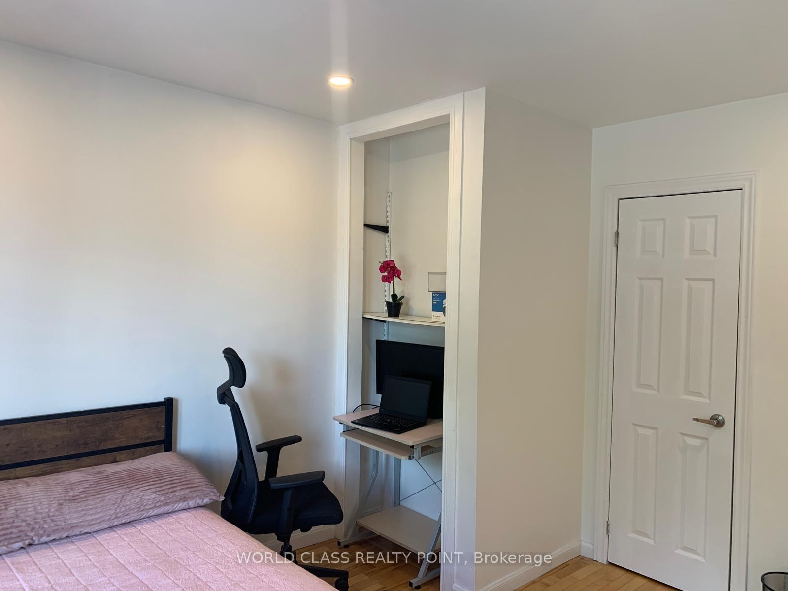 Photo 23 of 21 South Bonnington Avenue, Scarborough, Birchcliffe-Cliffside — HOMEH