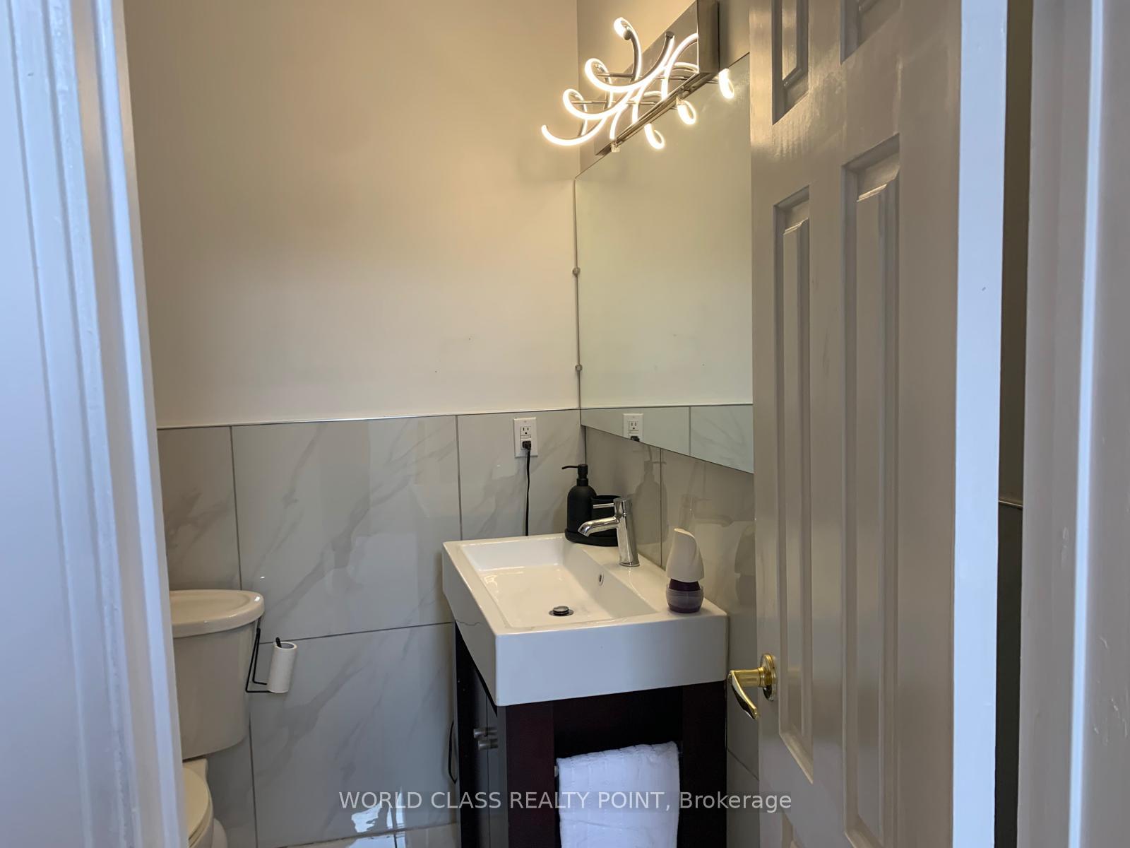 Photo 34 of 21 South Bonnington Avenue, Scarborough, Birchcliffe-Cliffside — HOMEH