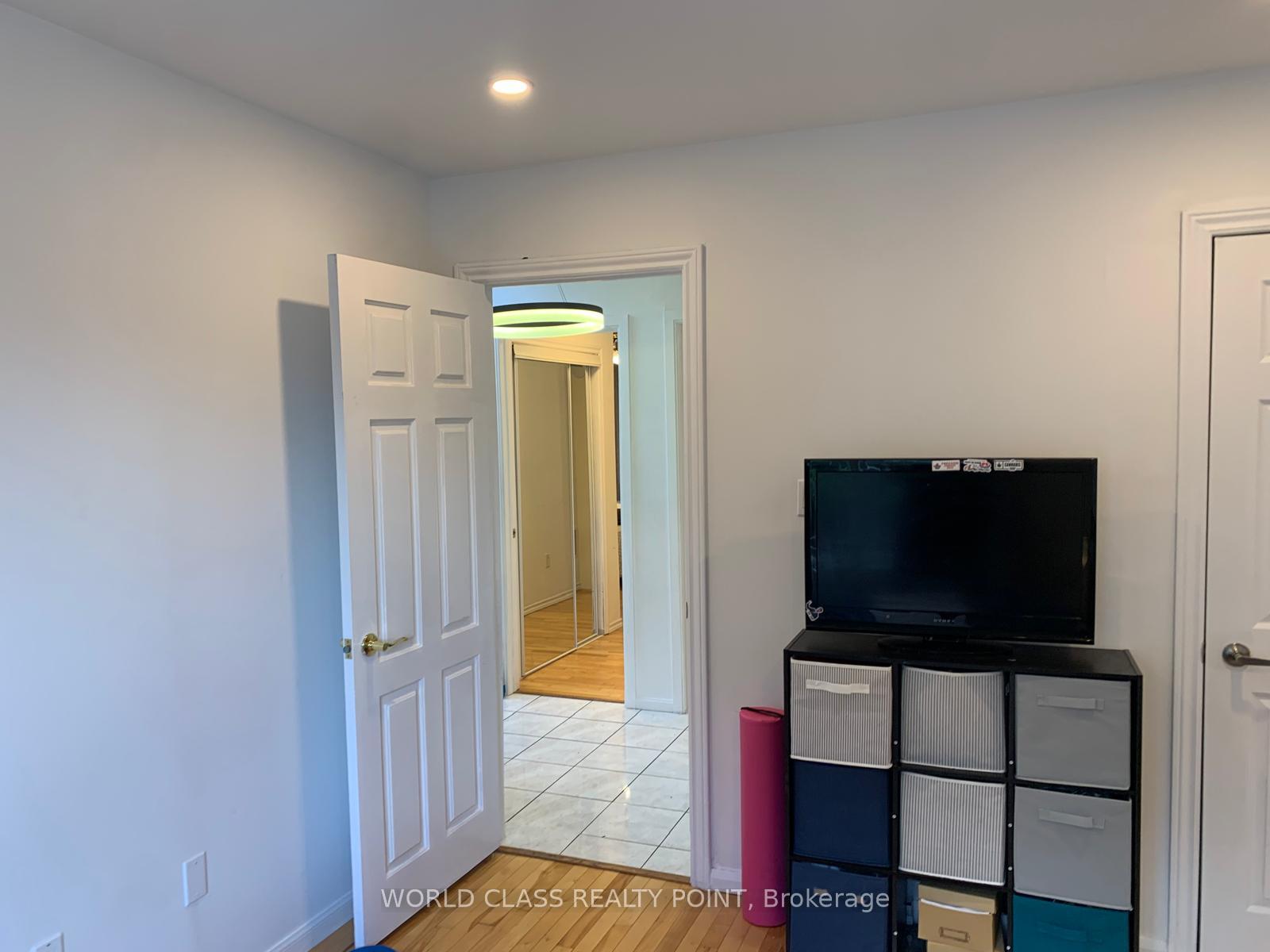 Photo 39 of 21 South Bonnington Avenue, Scarborough, Birchcliffe-Cliffside — HOMEH