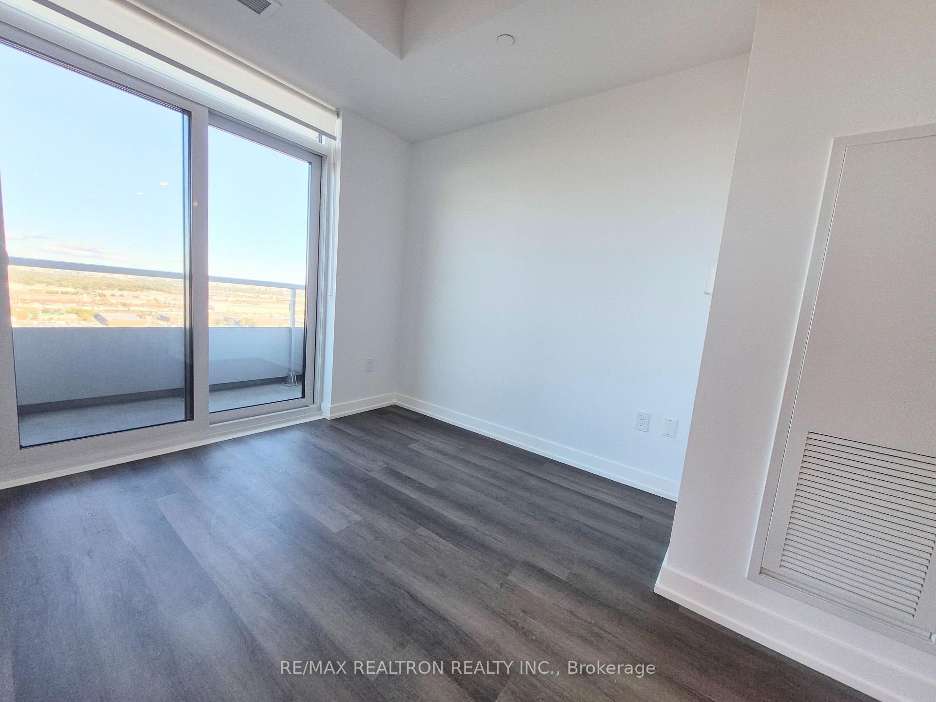 Photo 2 of Unit 1802, 5 Meadowdale Road, Vaughan, Vaughan Corporate Centre — HOMEH