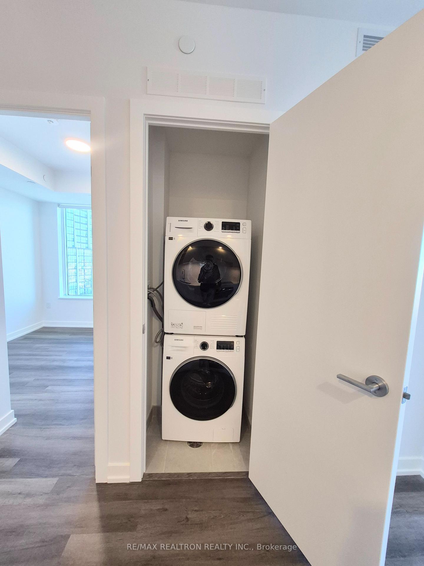 Photo 13 of Unit 1802, 5 Meadowdale Road, Vaughan, Vaughan Corporate Centre — HOMEH