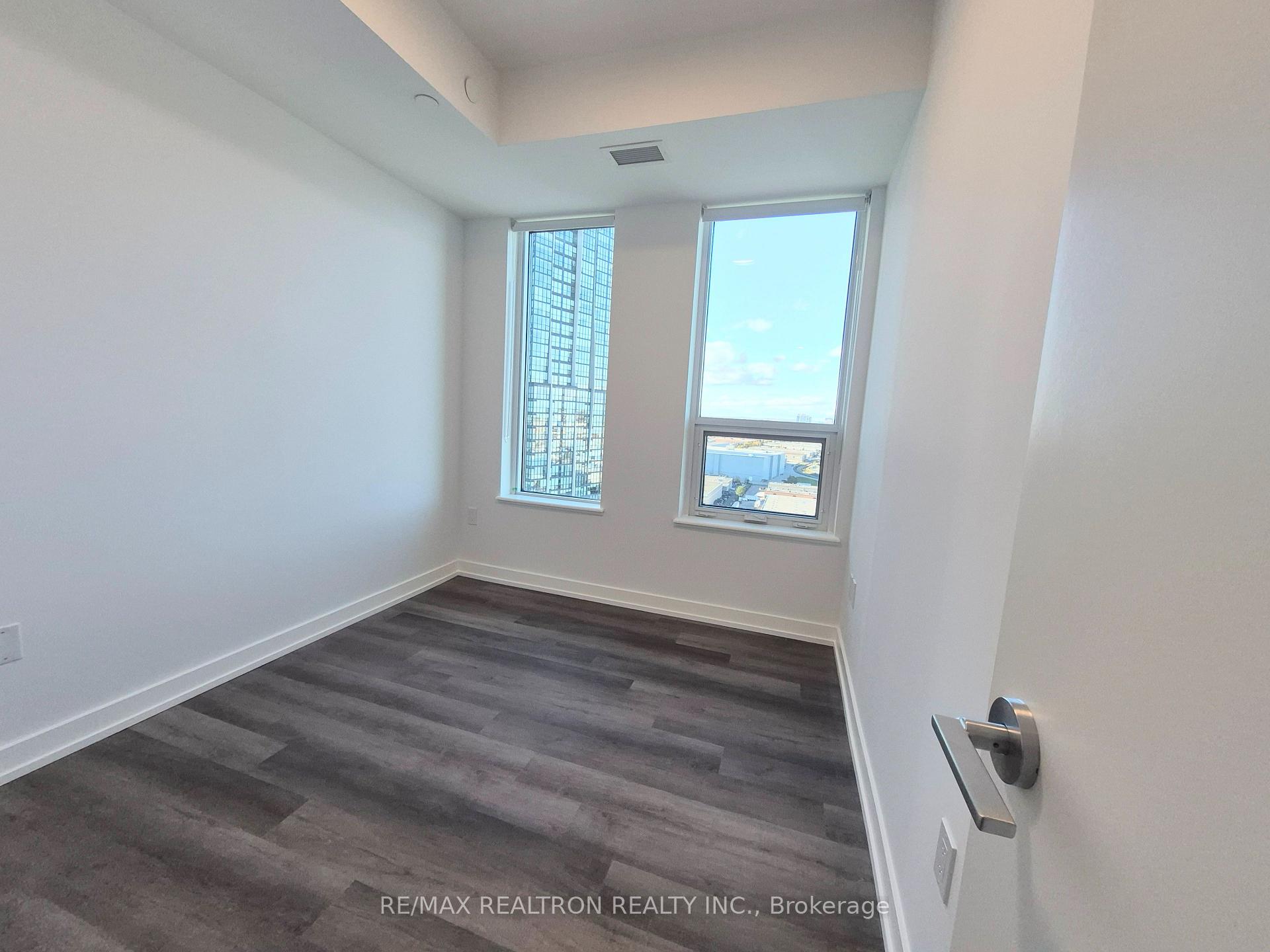 Photo 14 of Unit 1802, 5 Meadowdale Road, Vaughan, Vaughan Corporate Centre — HOMEH
