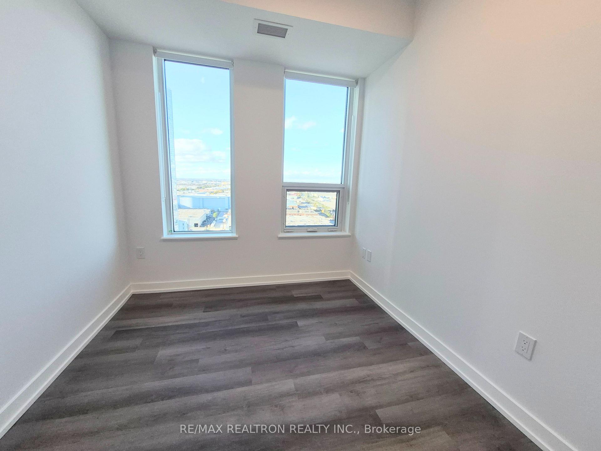 Photo 15 of Unit 1802, 5 Meadowdale Road, Vaughan, Vaughan Corporate Centre — HOMEH