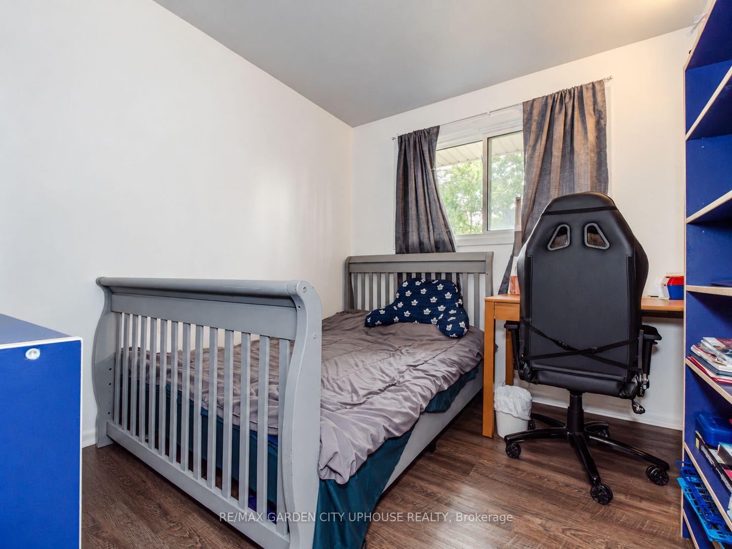 Photo 13 of 2 Treeview Place, St. Catharines, Burleigh Hill — HOMEH