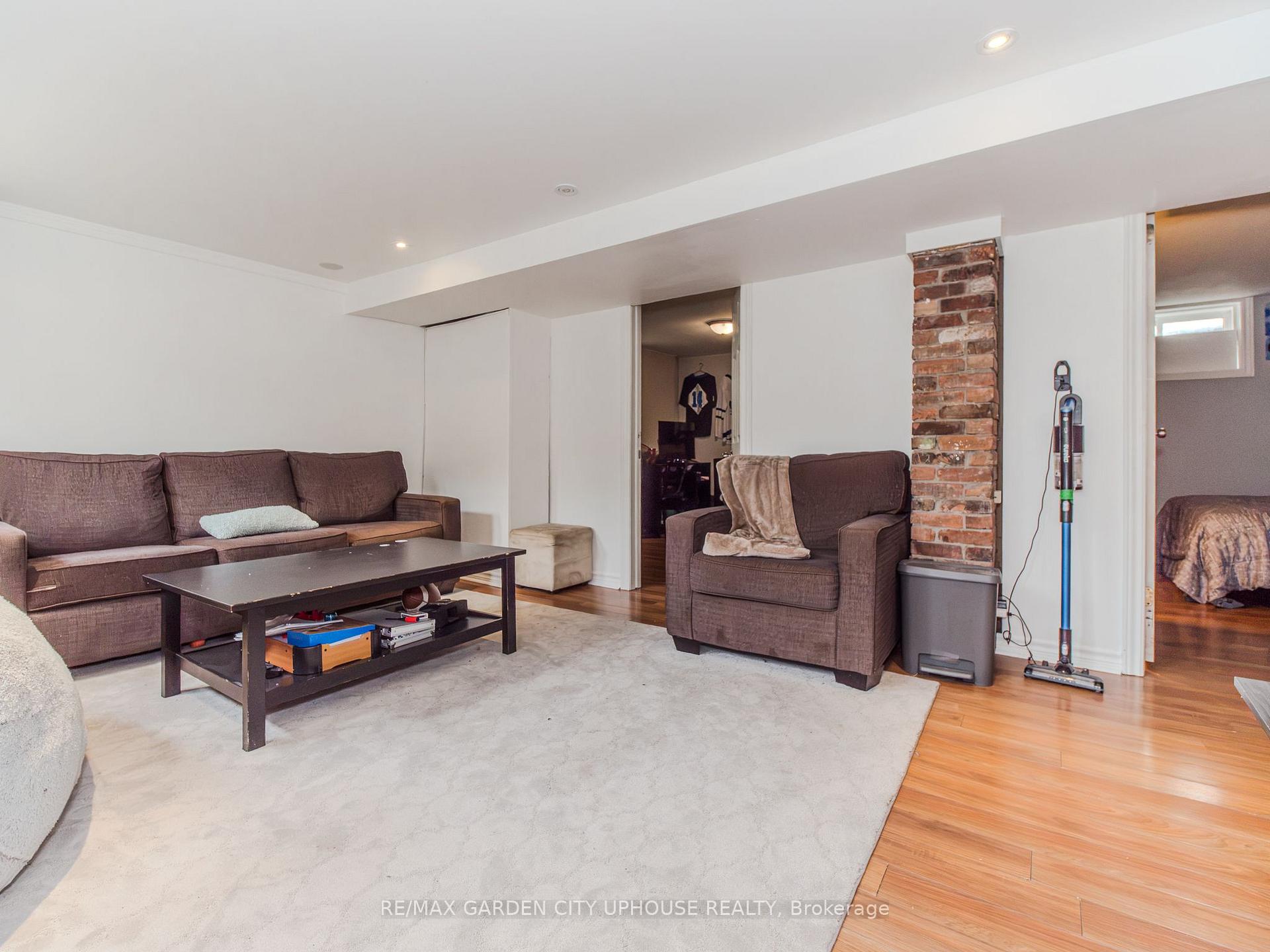 Photo 19 of 2 Treeview Place, St. Catharines, Burleigh Hill — HOMEH