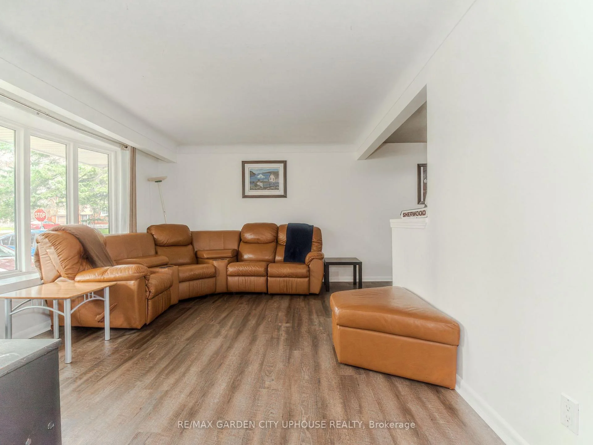 Photo 6 of 2 Treeview Place, St. Catharines, Burleigh Hill — HOMEH