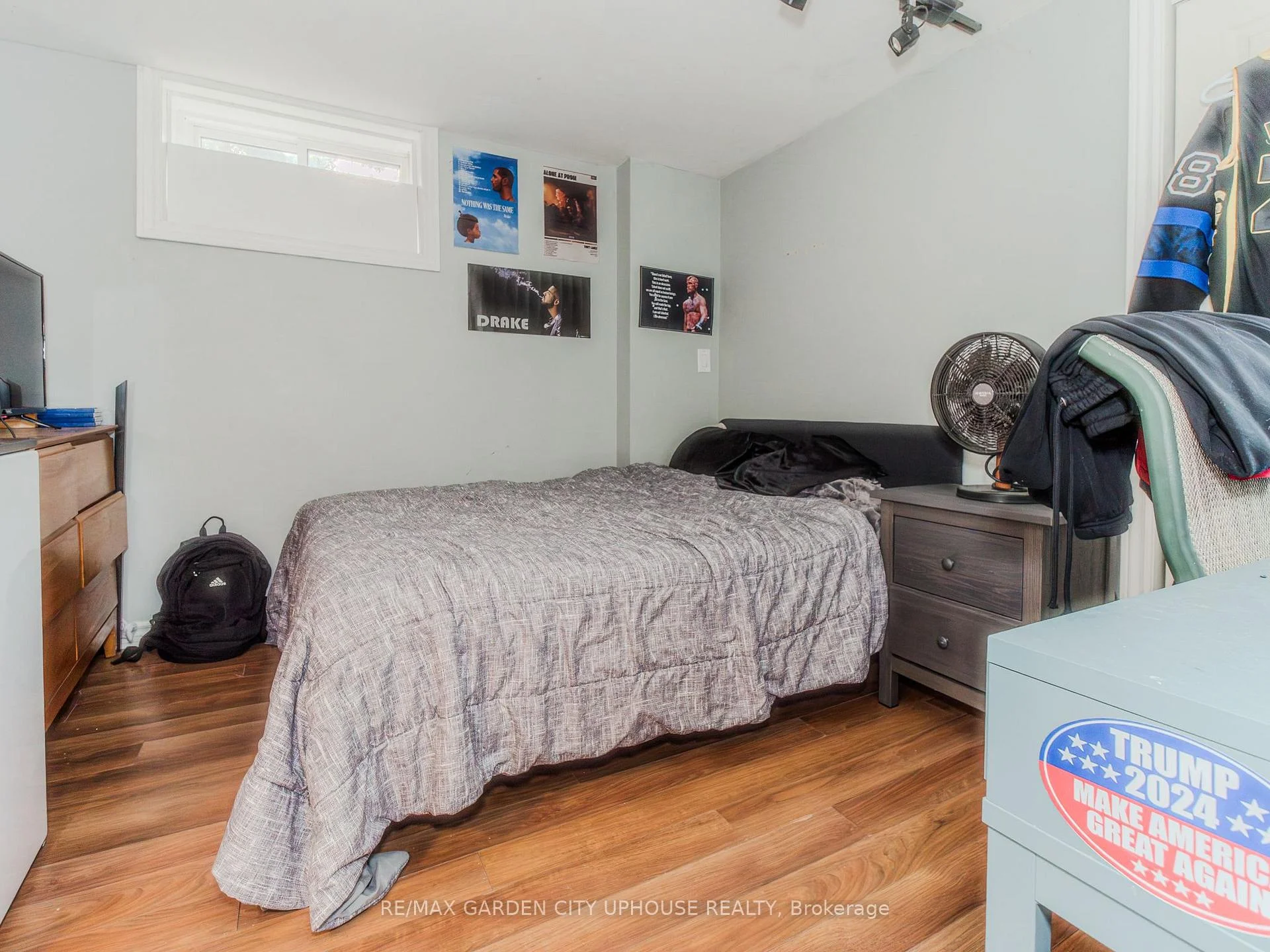 Photo 23 of 2 Treeview Place, St. Catharines, Burleigh Hill — HOMEH