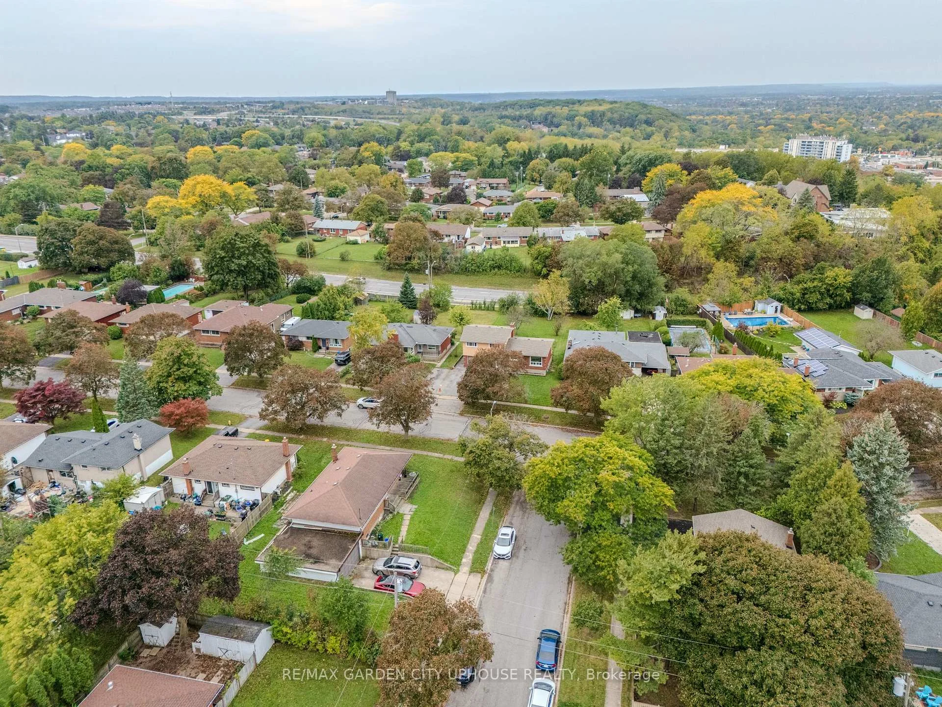 Photo 35 of 2 Treeview Place, St. Catharines, Burleigh Hill — HOMEH