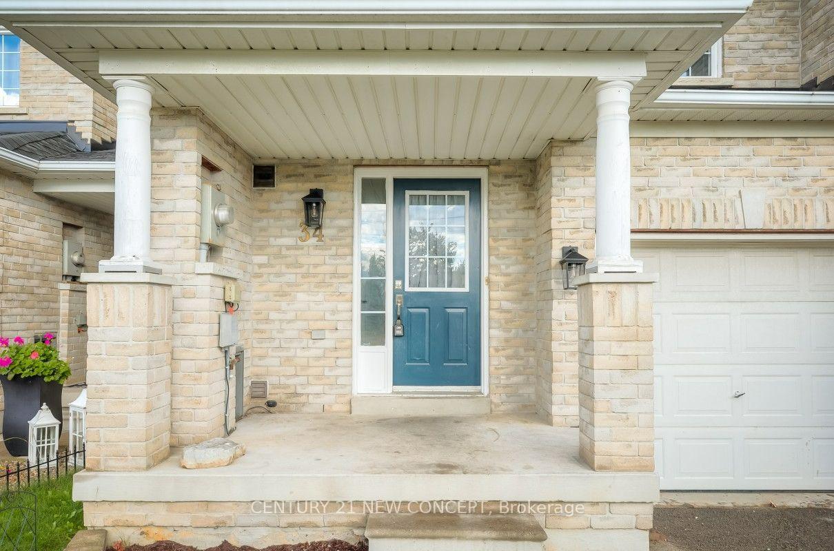 Photo 3 of 34 Odessa Crescent, Whitby, Rolling Acres — HOMEH