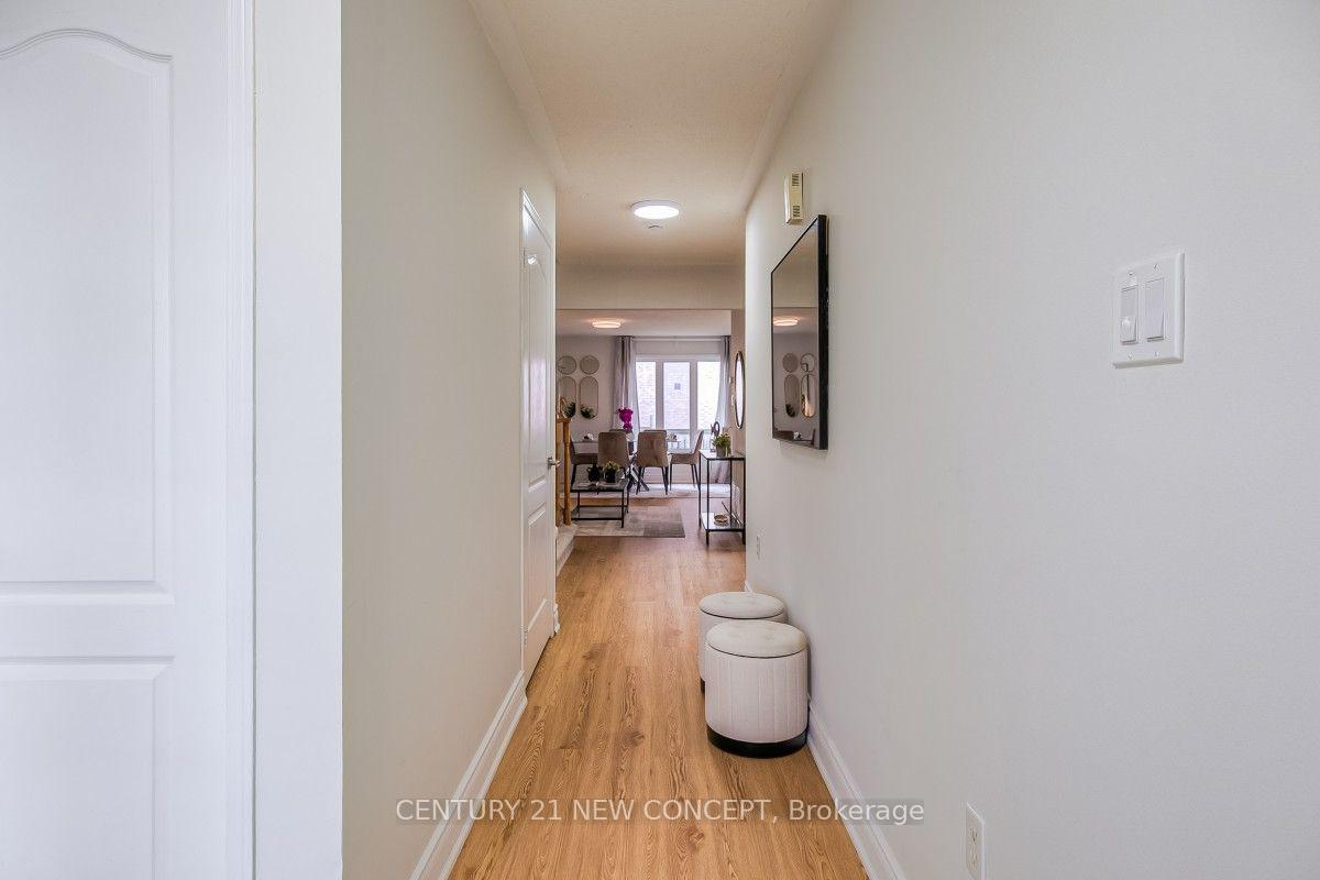 Photo 5 of 34 Odessa Crescent, Whitby, Rolling Acres — HOMEH