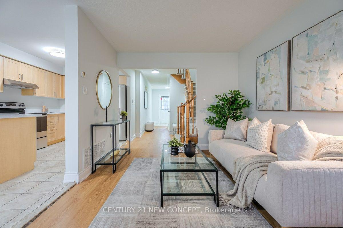 Photo 10 of 34 Odessa Crescent, Whitby, Rolling Acres — HOMEH