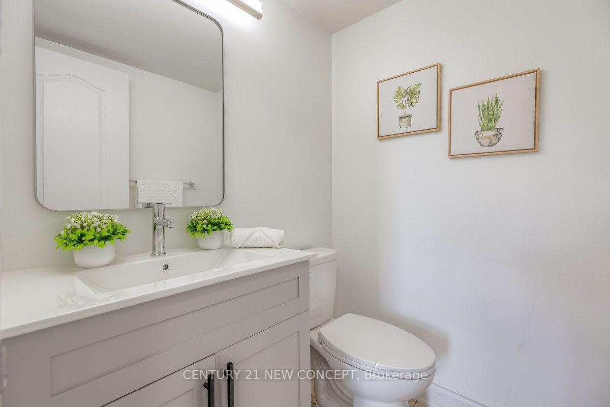 Photo 20 of 34 Odessa Crescent, Whitby, Rolling Acres — HOMEH