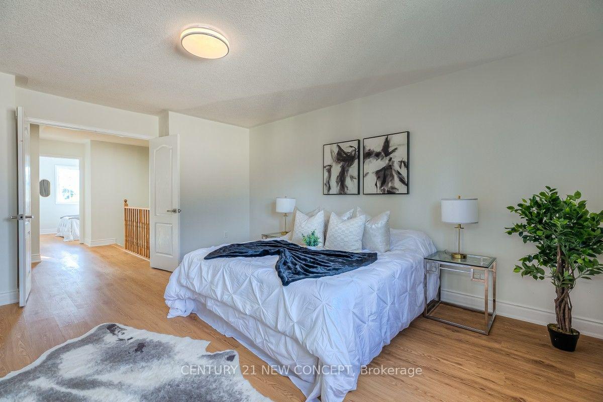 Photo 24 of 34 Odessa Crescent, Whitby, Rolling Acres — HOMEH