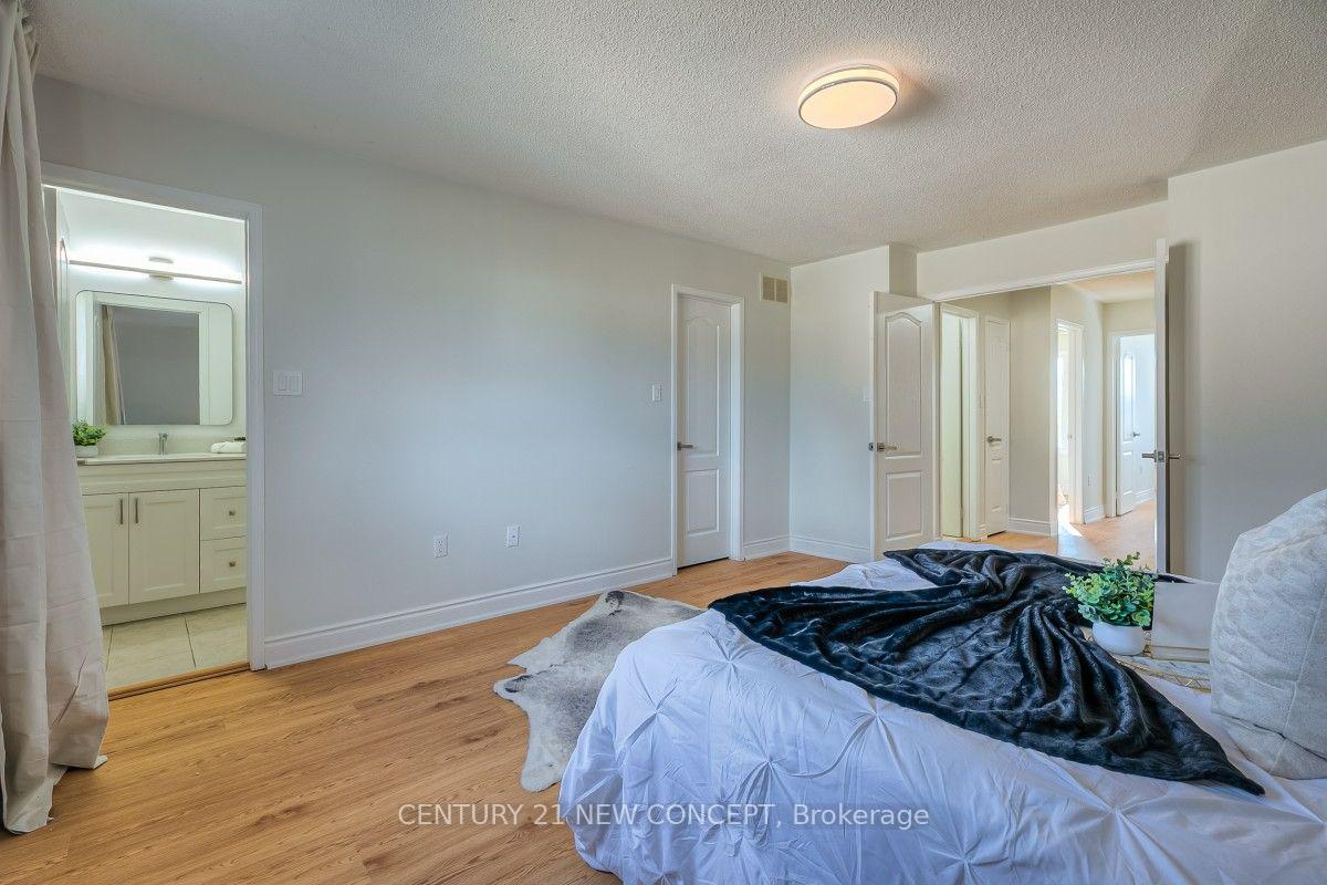 Photo 25 of 34 Odessa Crescent, Whitby, Rolling Acres — HOMEH
