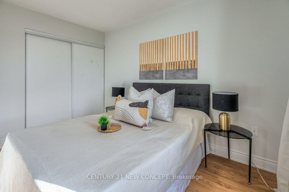 Photo 29 of 34 Odessa Crescent, Whitby, Rolling Acres — HOMEH