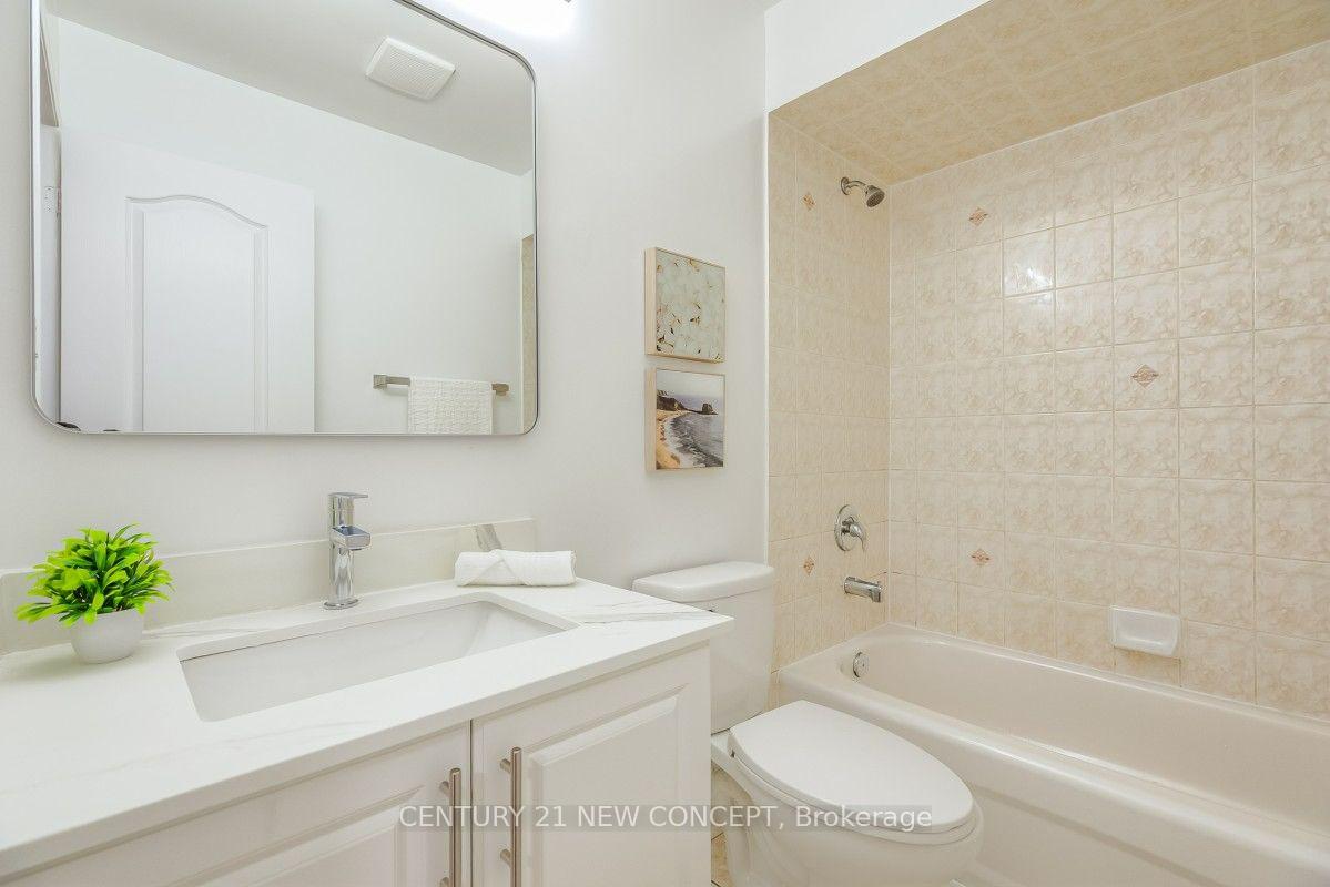 Photo 31 of 34 Odessa Crescent, Whitby, Rolling Acres — HOMEH