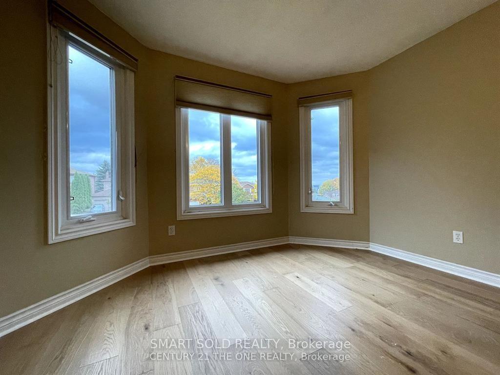 Photo 7 of Unit upper, 330 Leacock Drive, Barrie, Letitia Heights — HOMEH